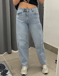 Jeans baggy con scritta sul retro FGD MODA
