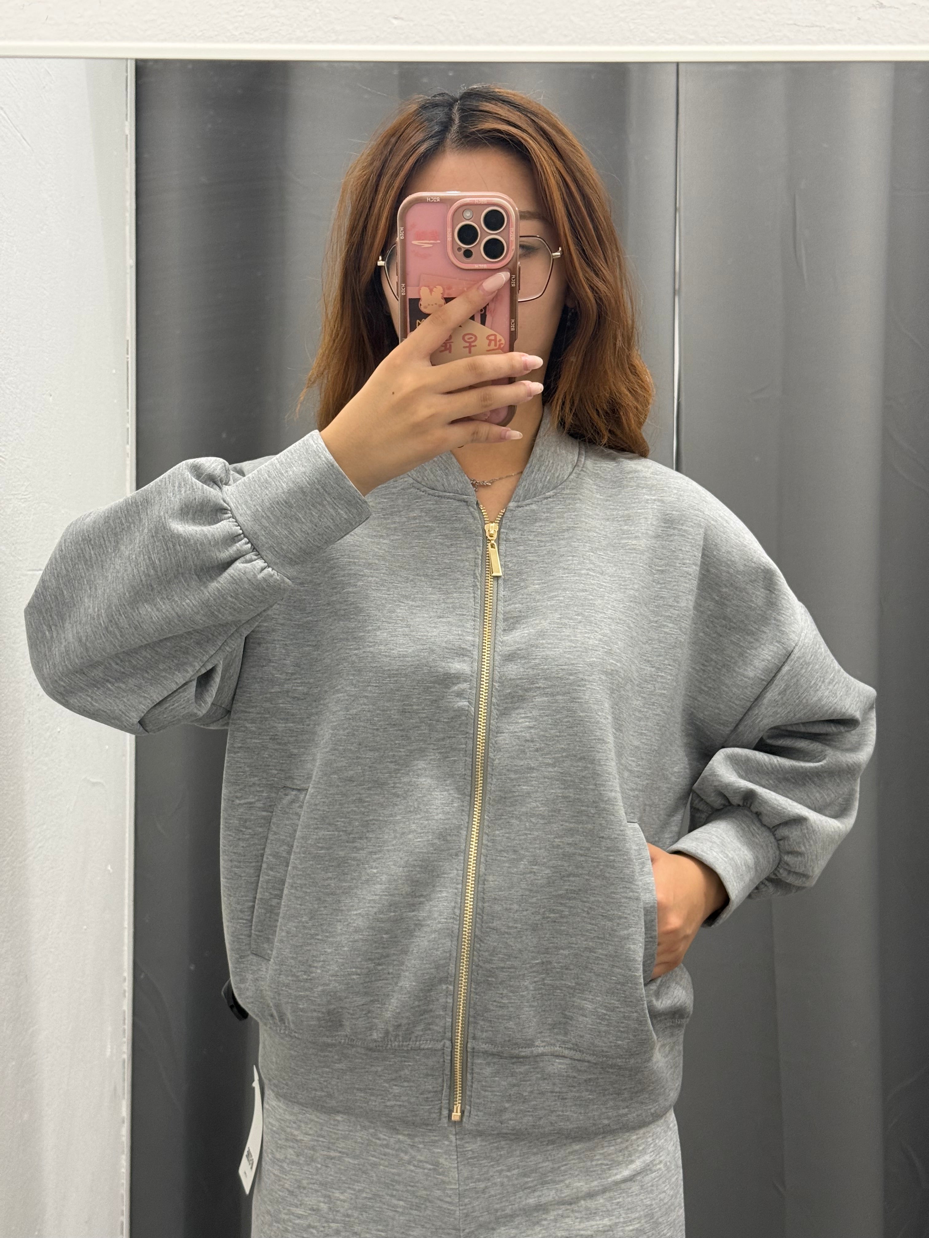 Felpa over fit con chiusura a zip e tasche FGD MODA