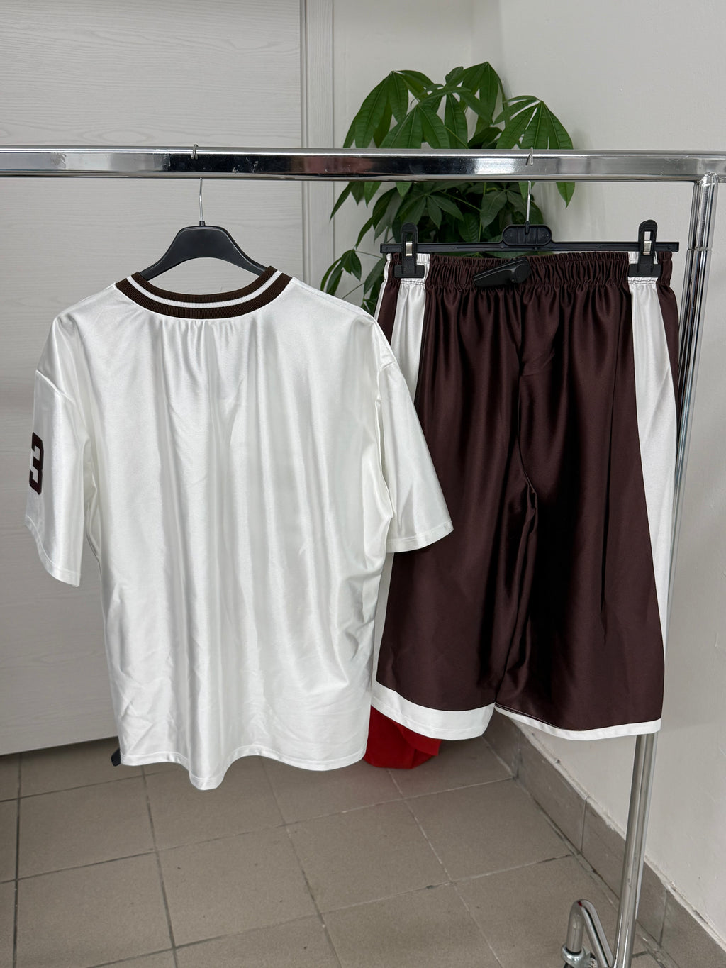 Set coordinato Maglietta over e Bermuda con scritta FGD MODA