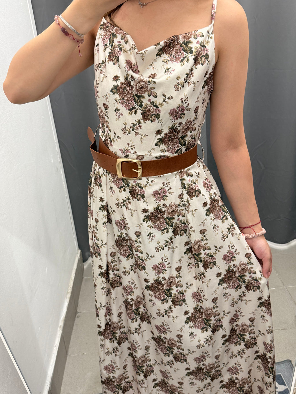 Abito Lungo Effetto Raso con Stampe Fiorate con Cinta FGD MODA