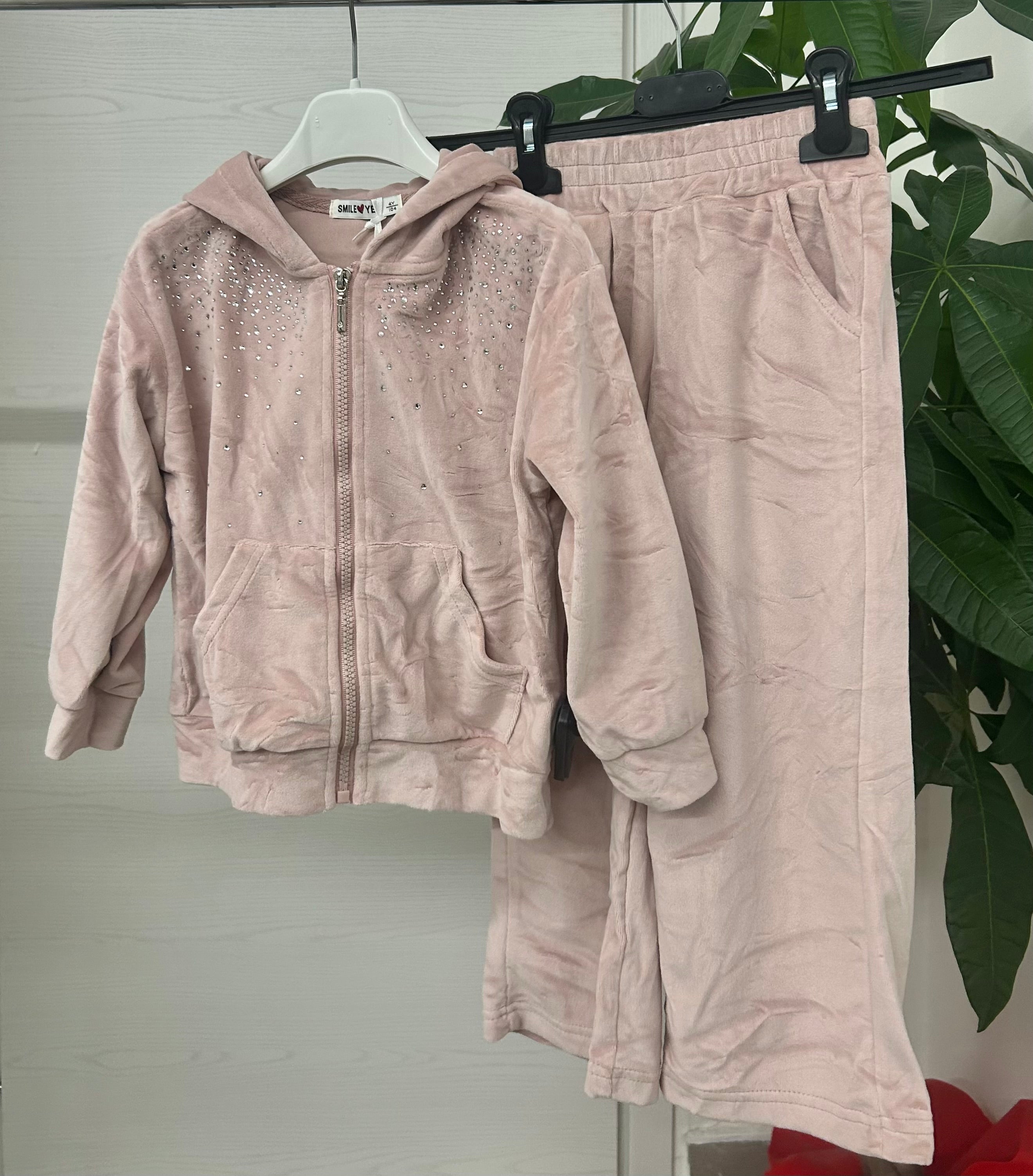 Set coordinato in ciniglia felpa con zip e pantaloni brillantinati FGD MODA