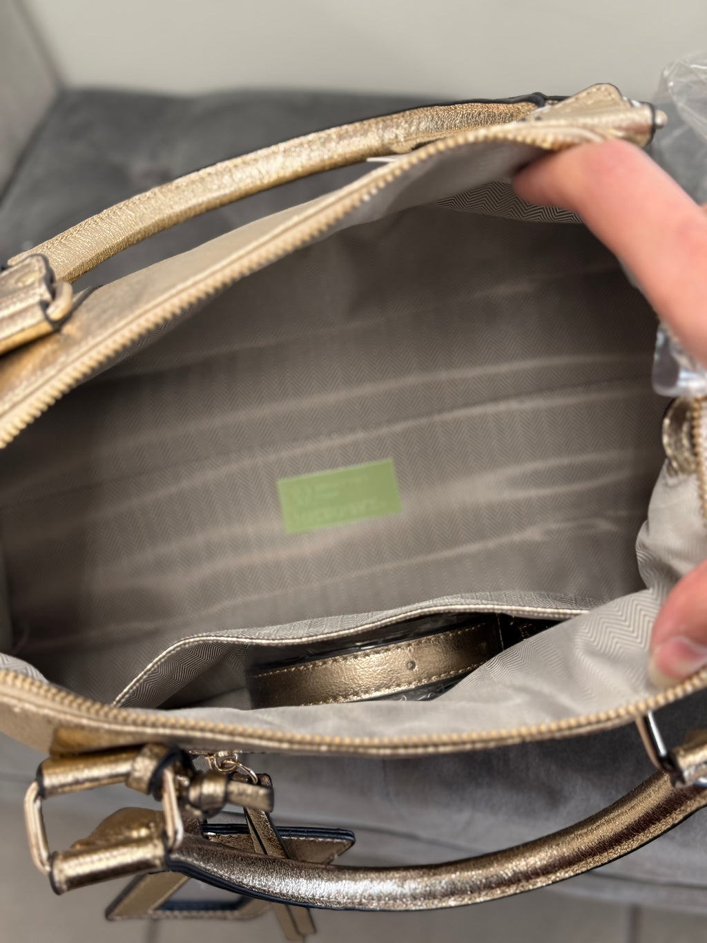 Borsa effetto metallizzato con tracolla FGD MODA