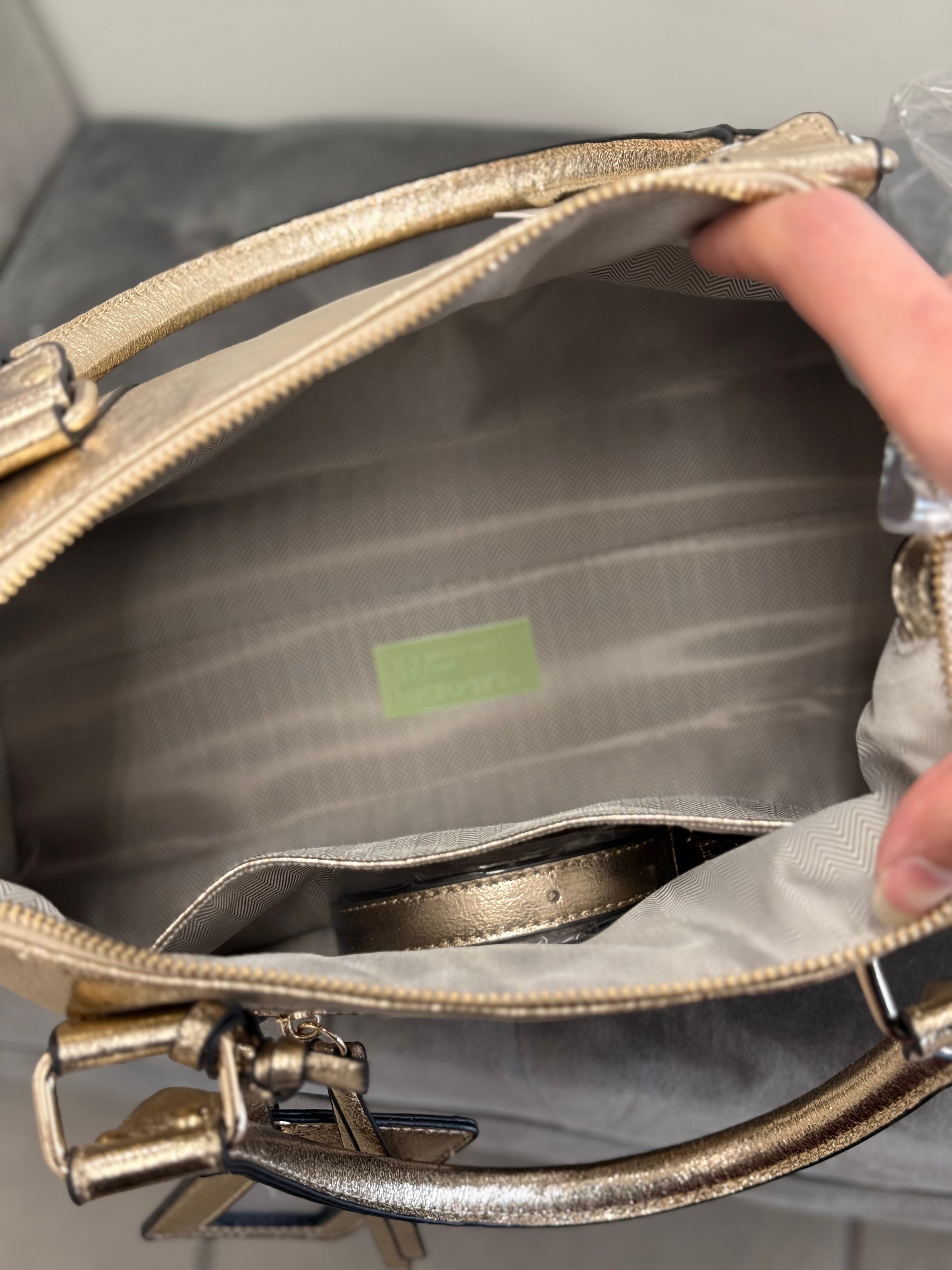 Borsa effetto metallizzato con tracolla FGD MODA