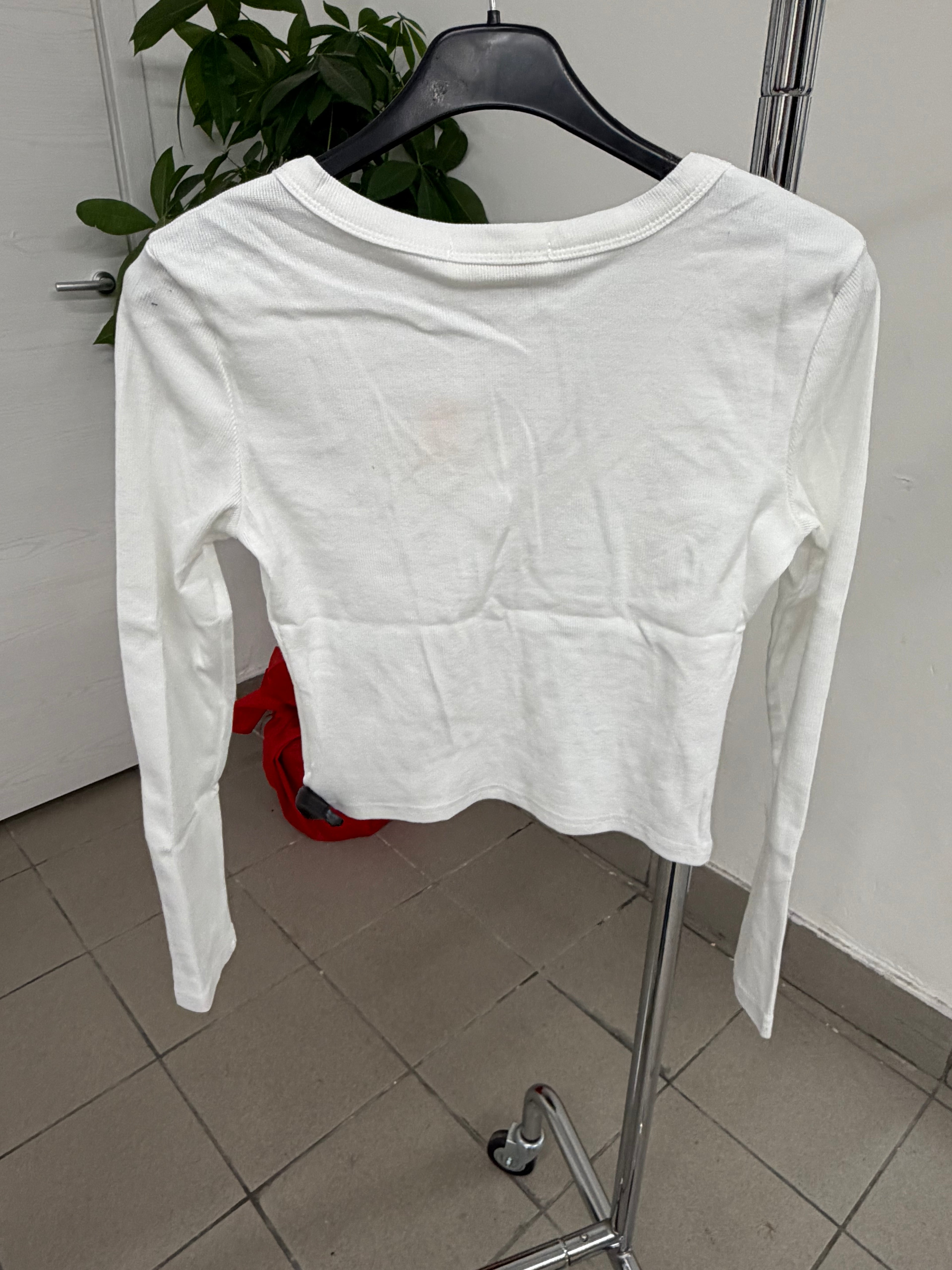 Magliettina corta a costine con scollo a V FGD MODA