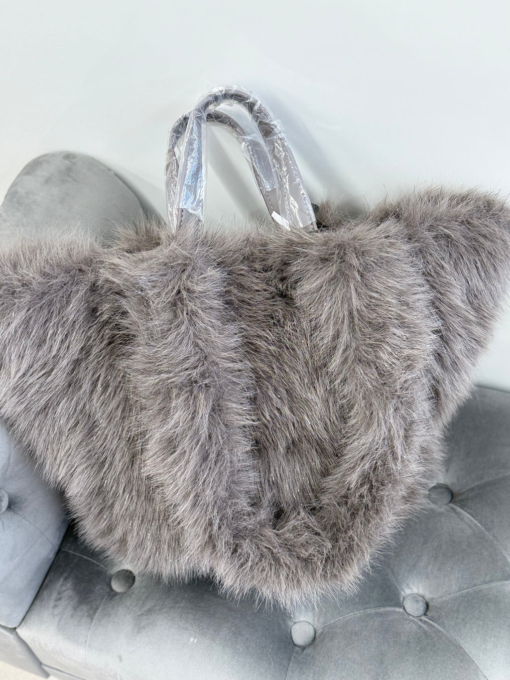 Borsa a spalla con pelliccia brillantinata con doppio manico FGD MODA