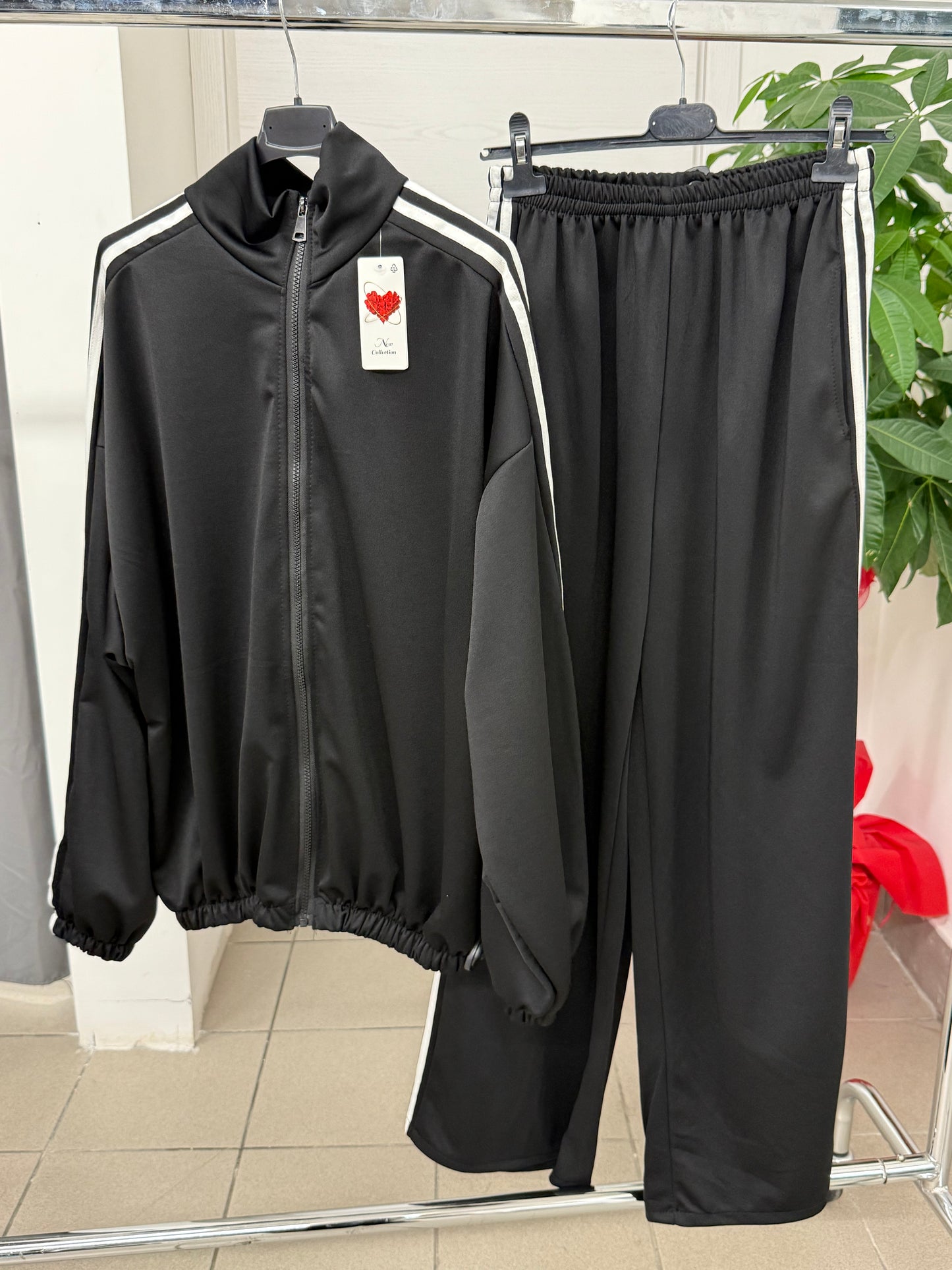 Set coordinato Felpa over fit e Pantaloni a palazzo con strisce laterali FGD MODA