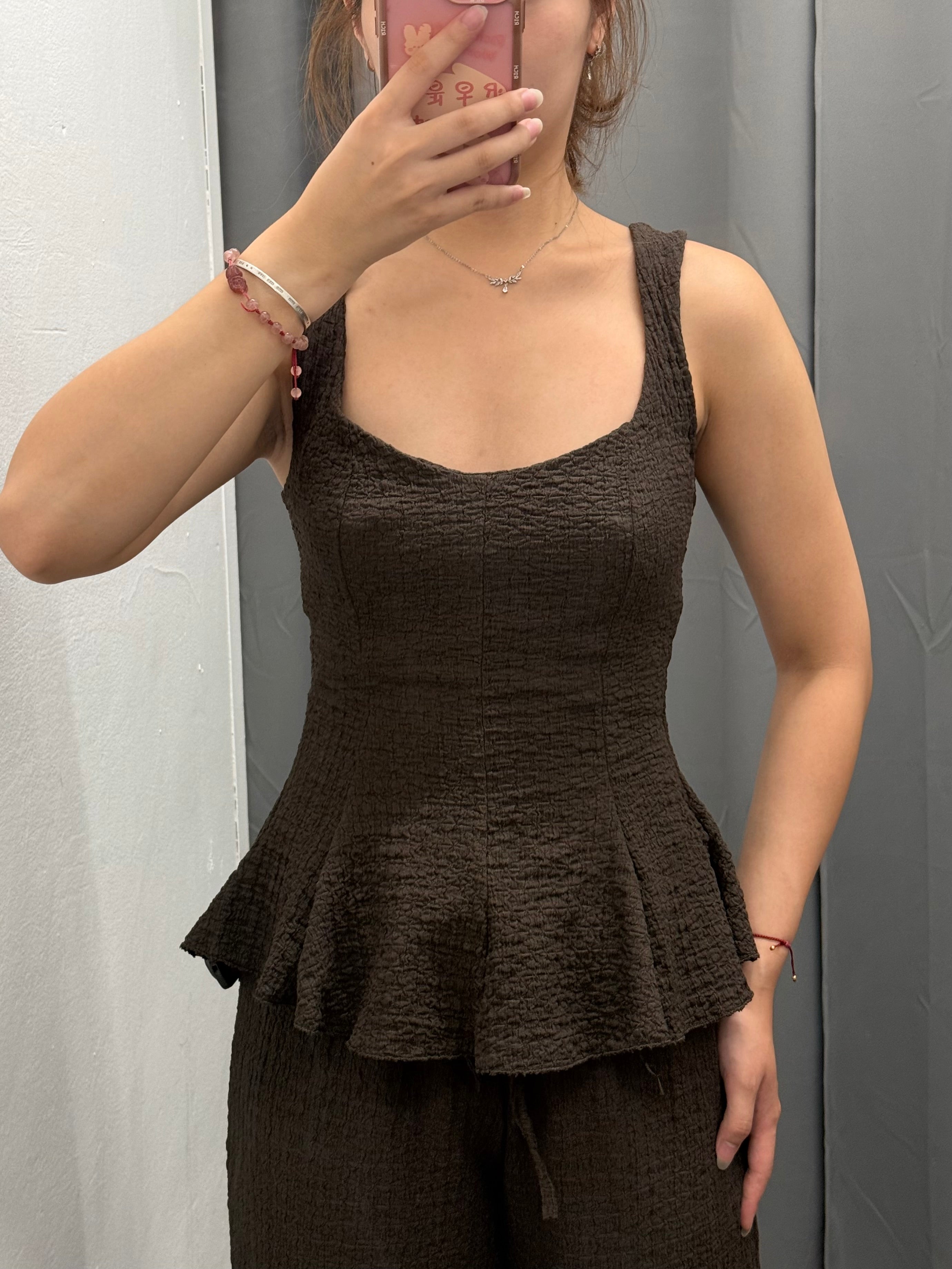 Top Peplum Effetto Gofrato a Spalla Larga FGD MODA