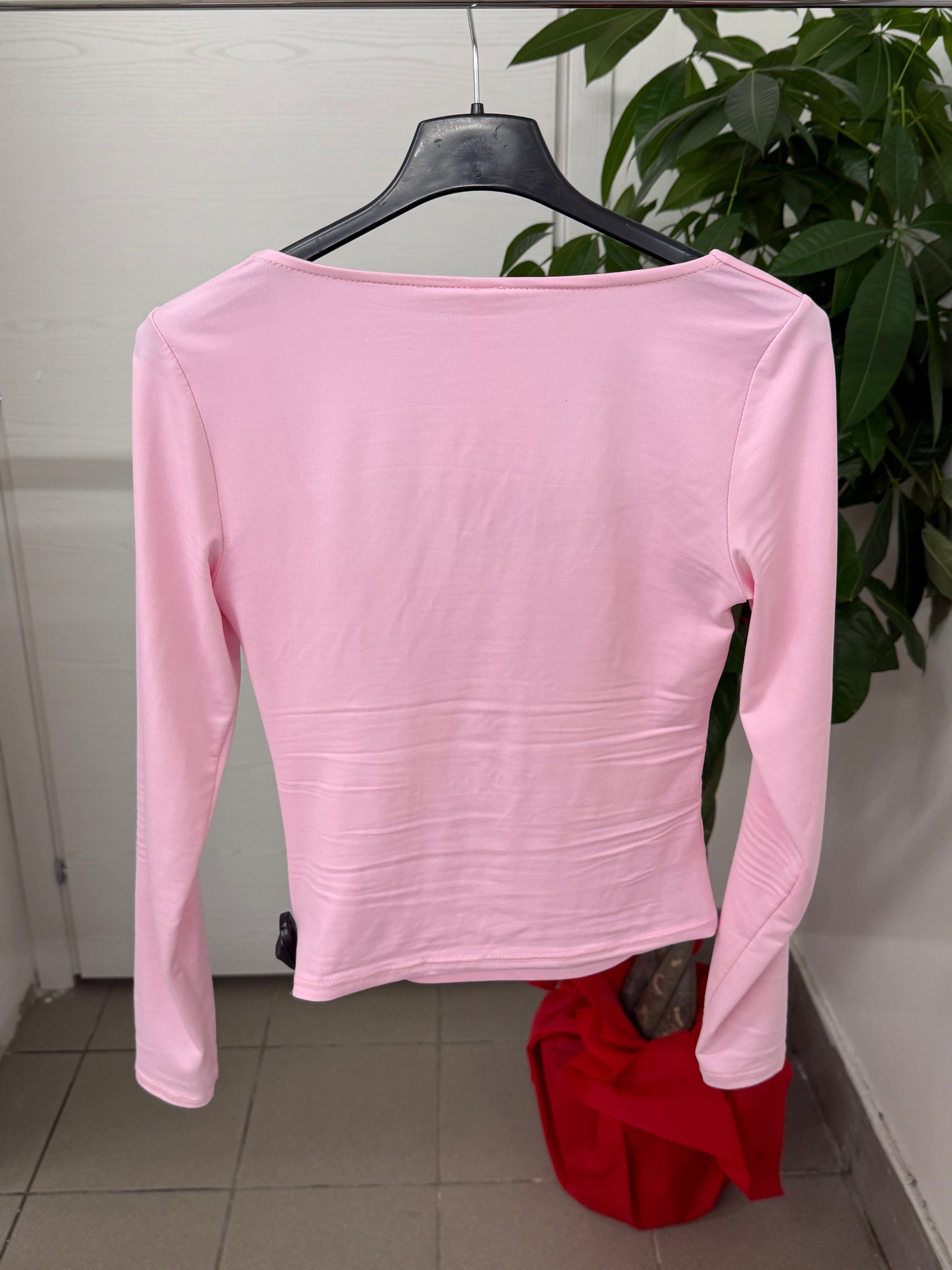 Maglietta a maniche lunghe con scollo squadrato
