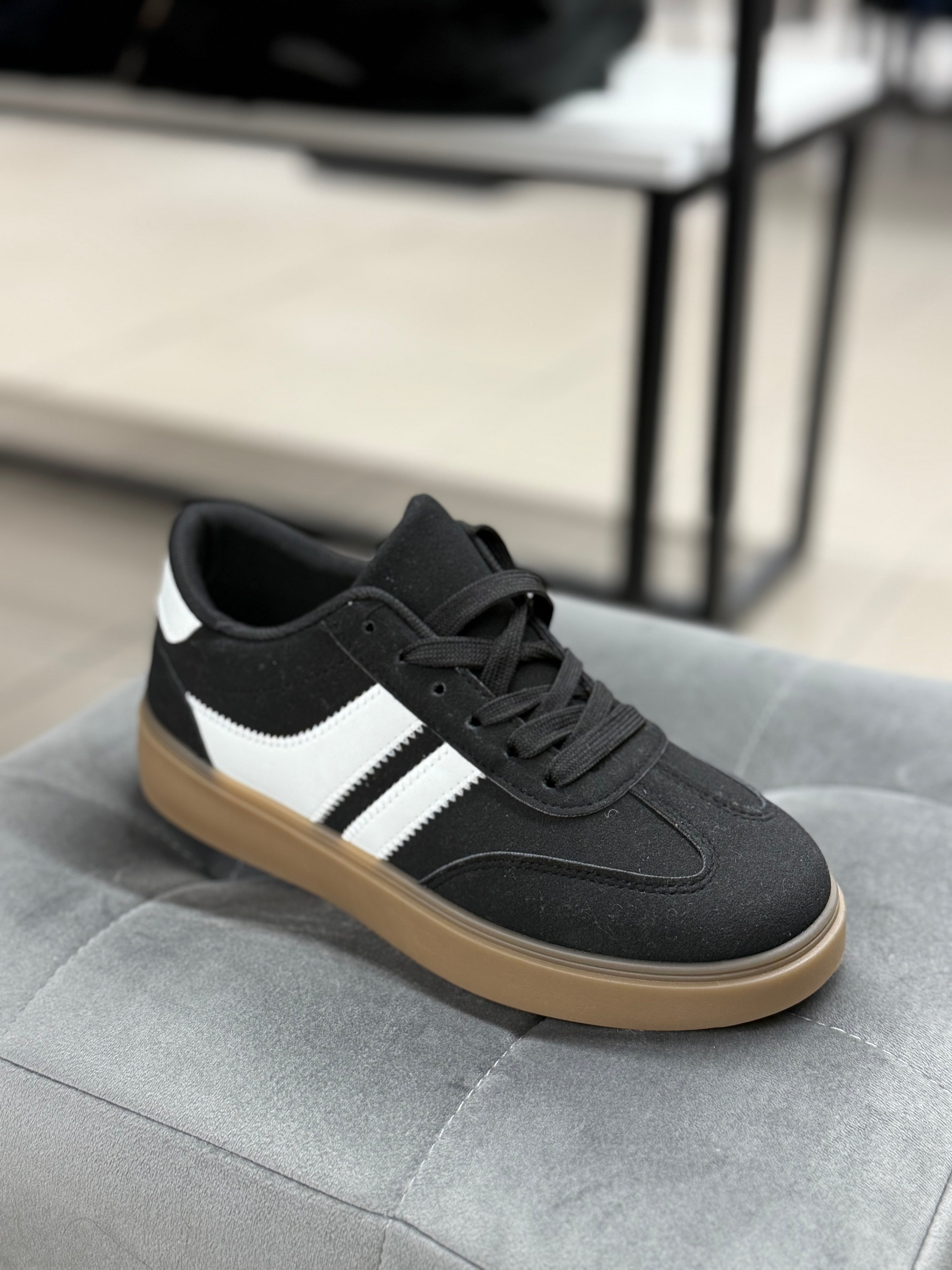 Sneakers in camoscio FGD MODA