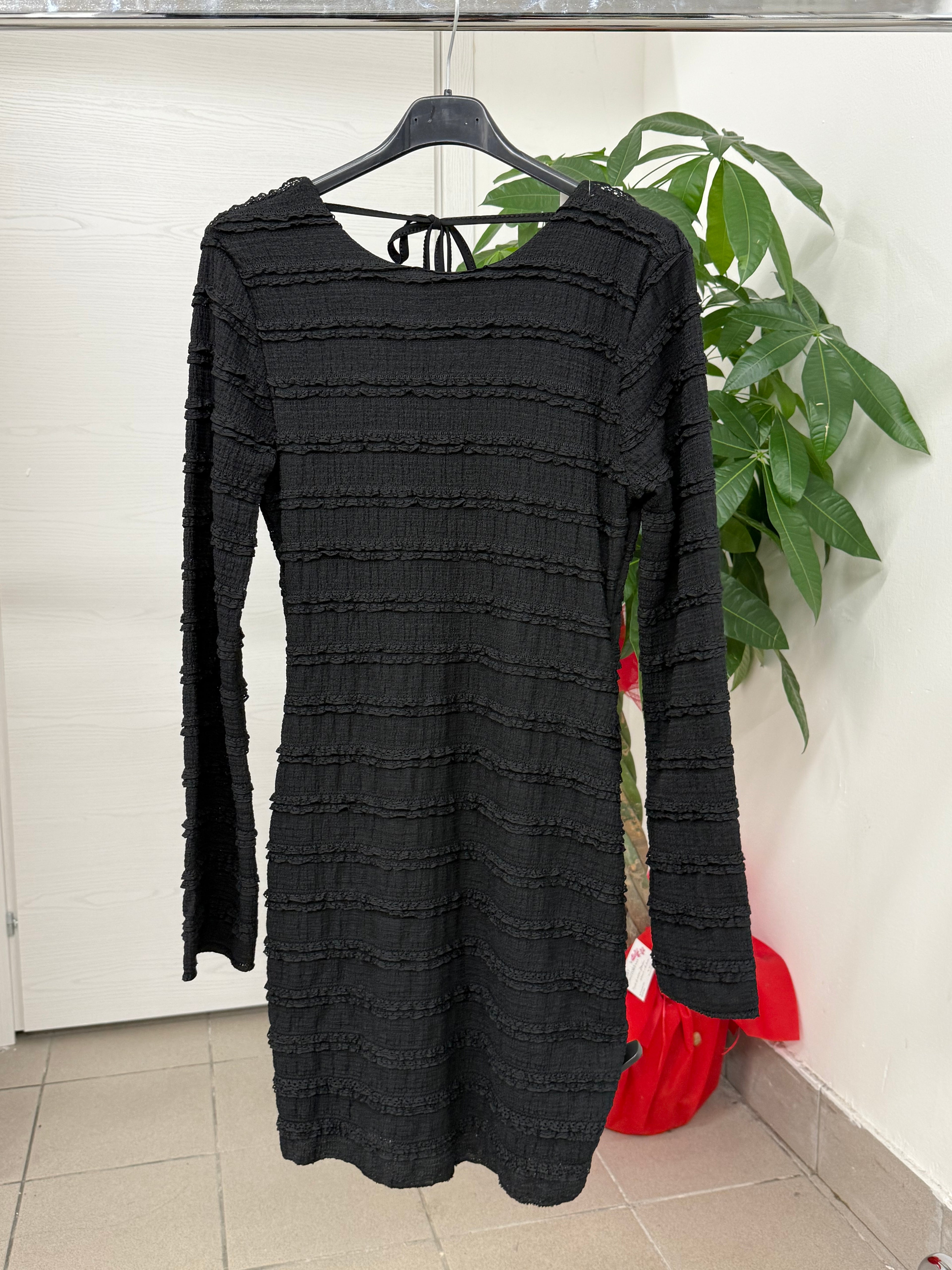 Abito lungo ricamato con scollatura sul retro FGD MODA