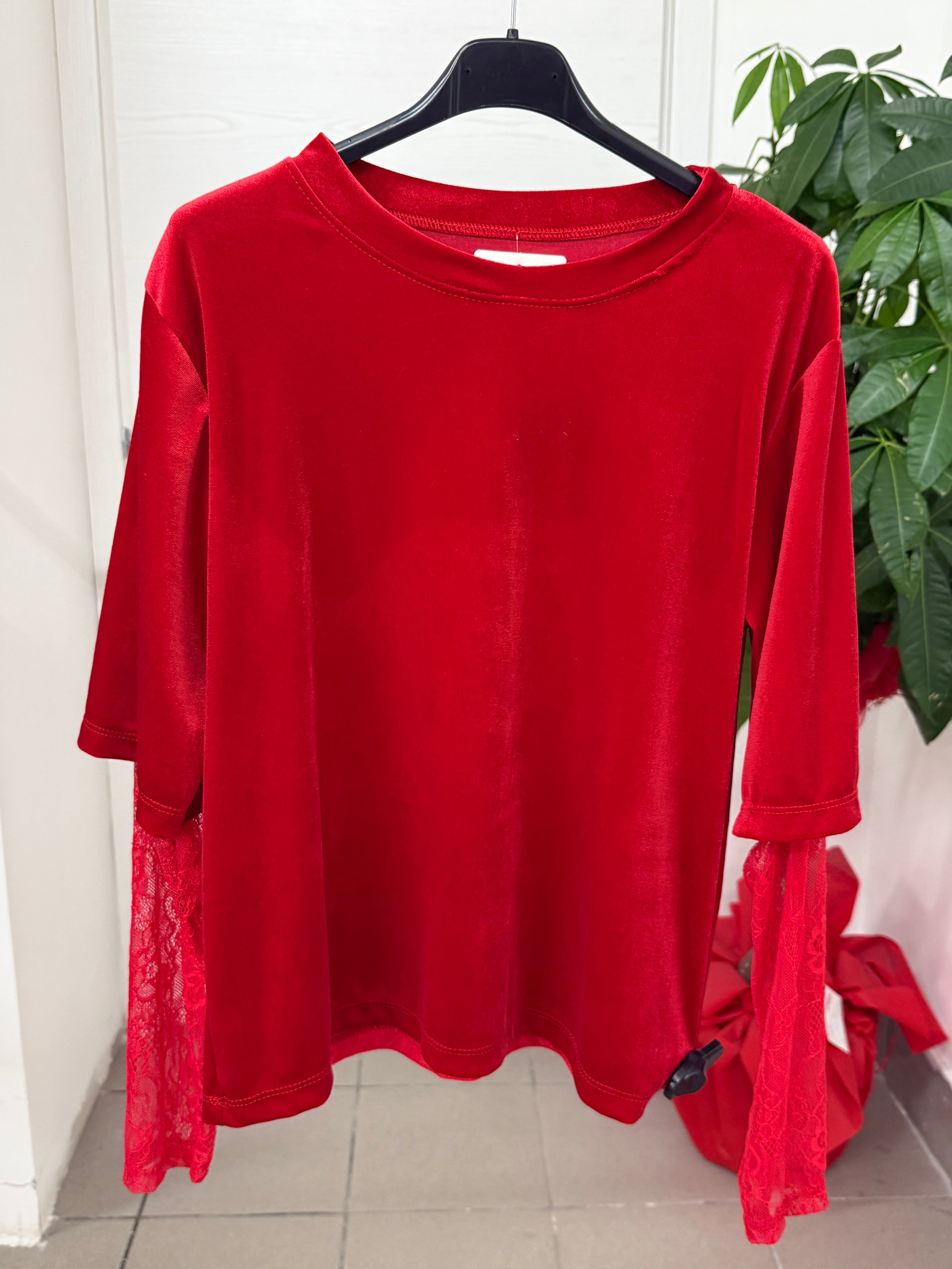Maglietta in velluto con maniche in pizzo FGD MODA