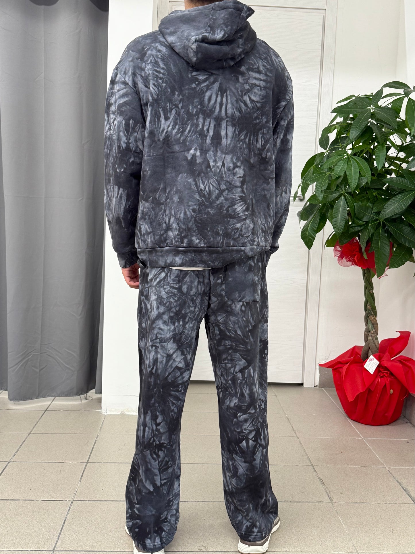 Set coordinato Felpa con tasche e Pantaloni tuta