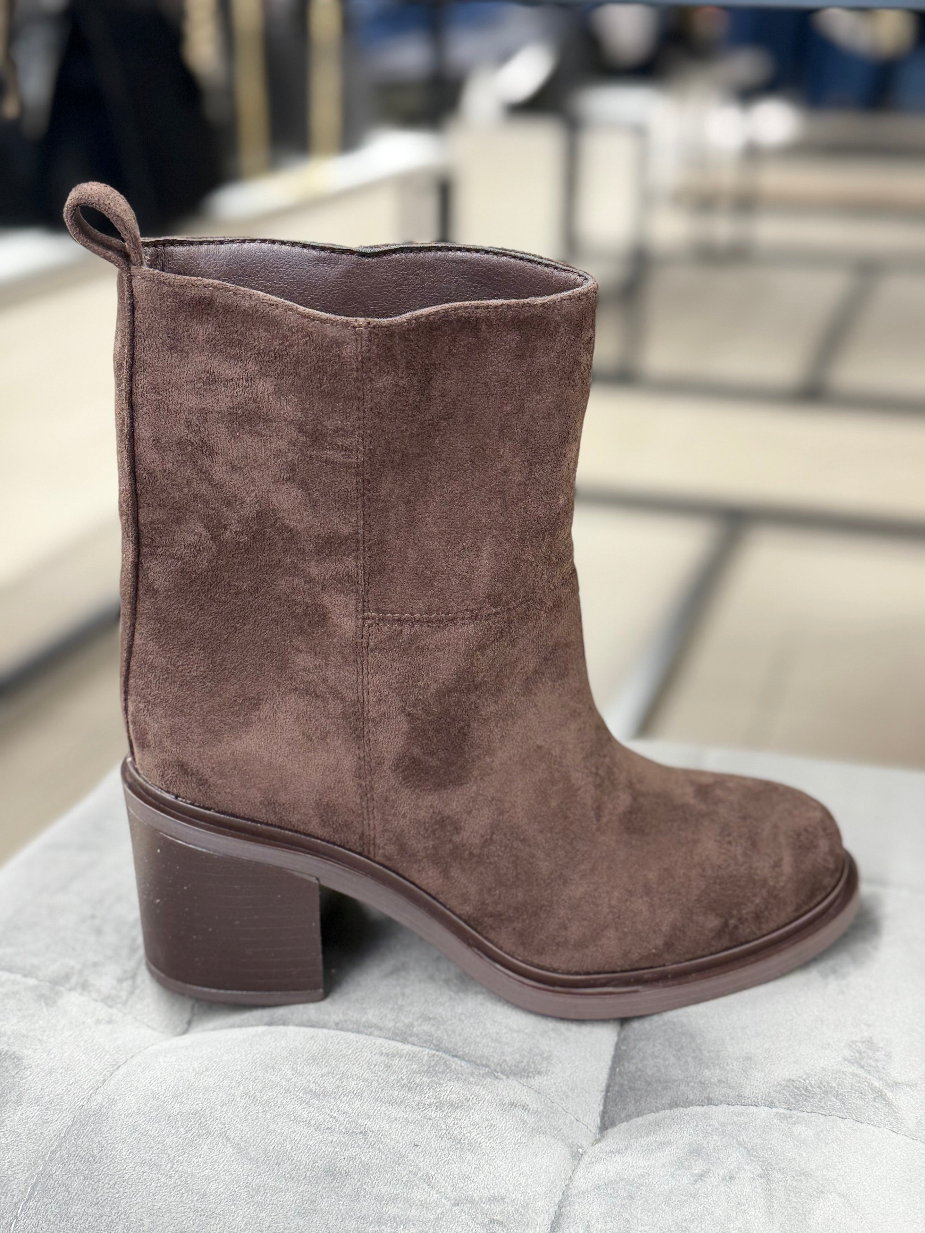 Stivali in camoscio tacco 8cm FGD MODA