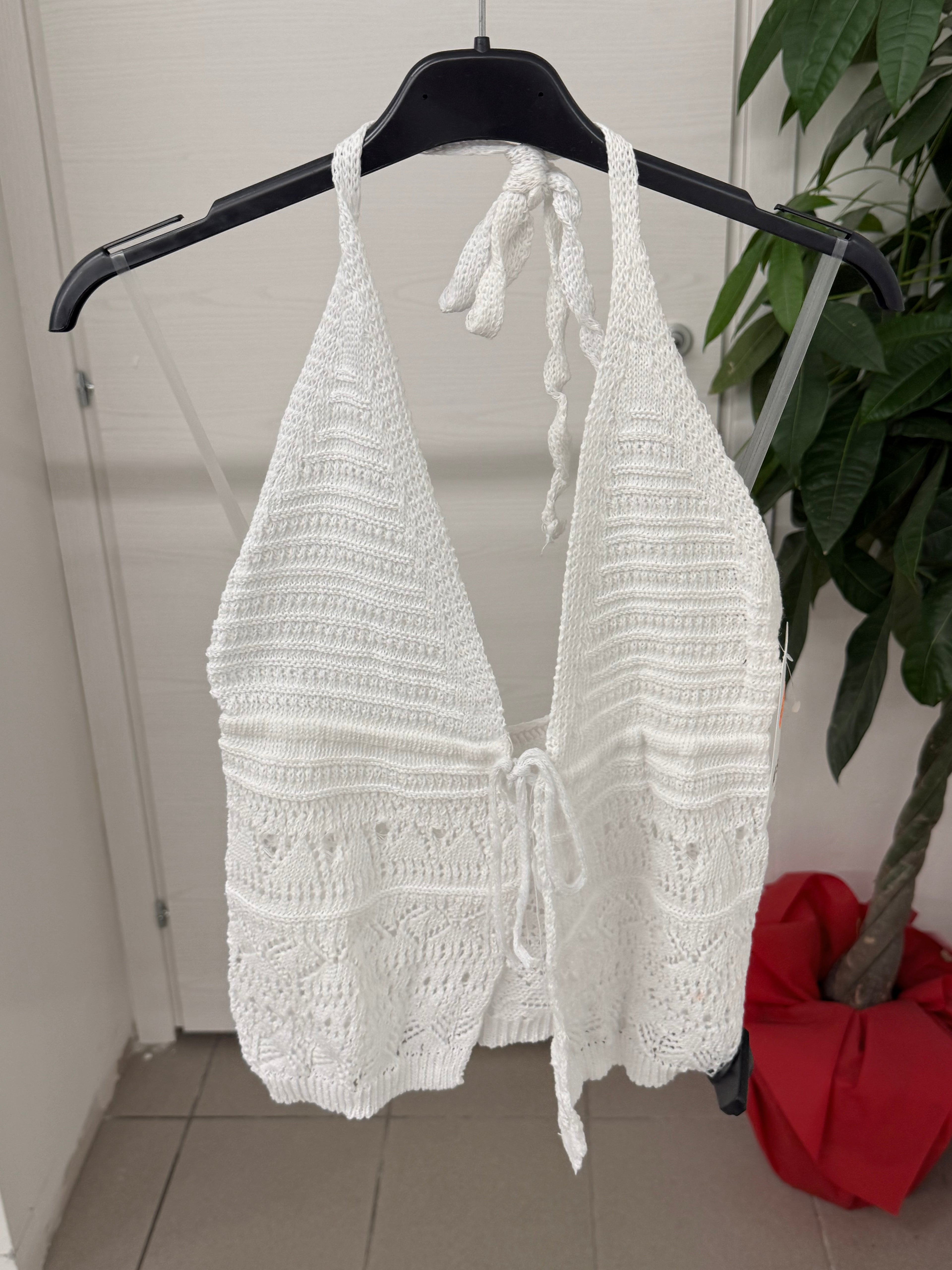 Top a Uncinetto con Collo Halter con Laccio Frontale FGD MODA