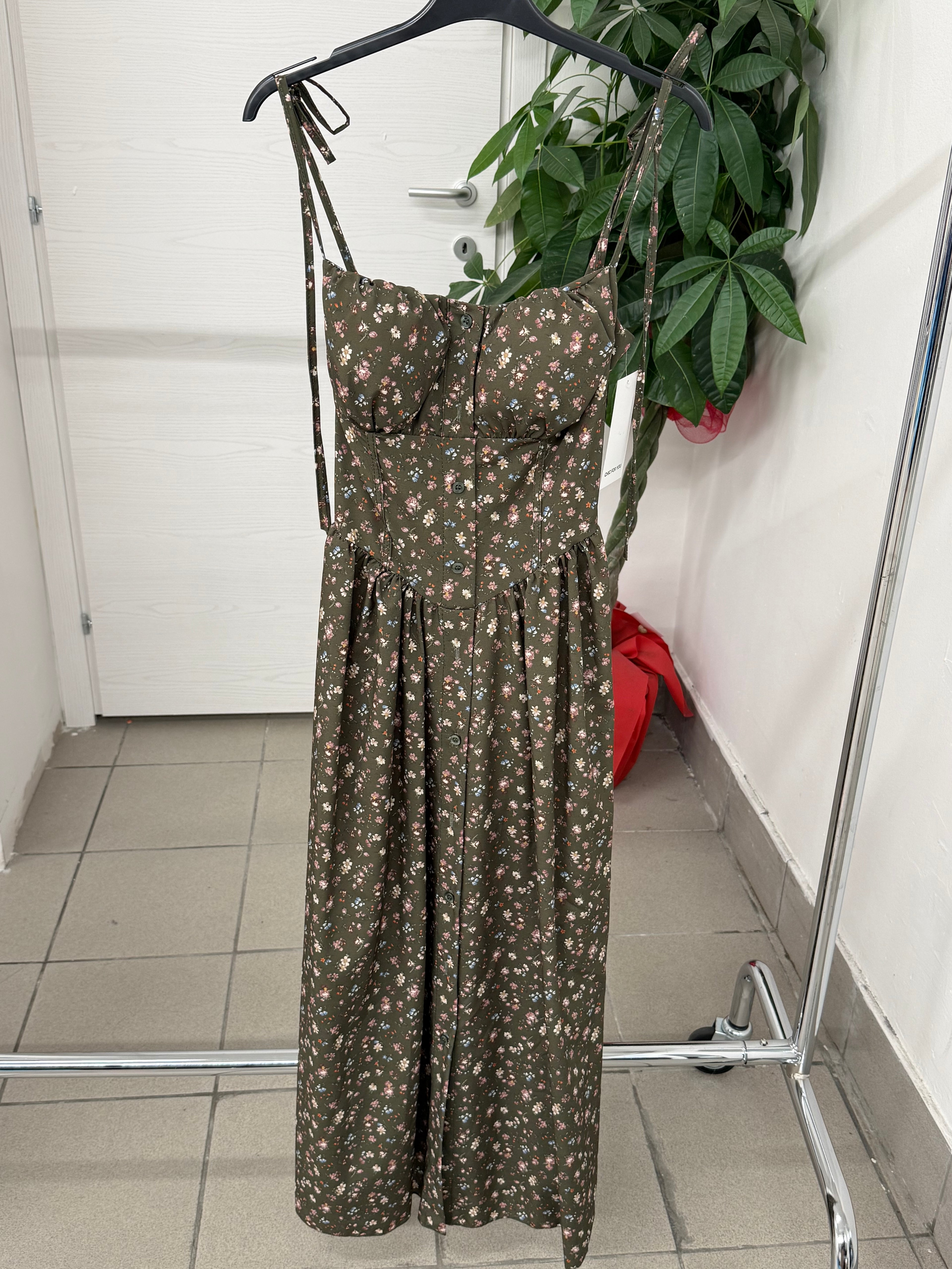 Abito Lungo Con Motivo Fiorato Con Bottoni FGD MODA