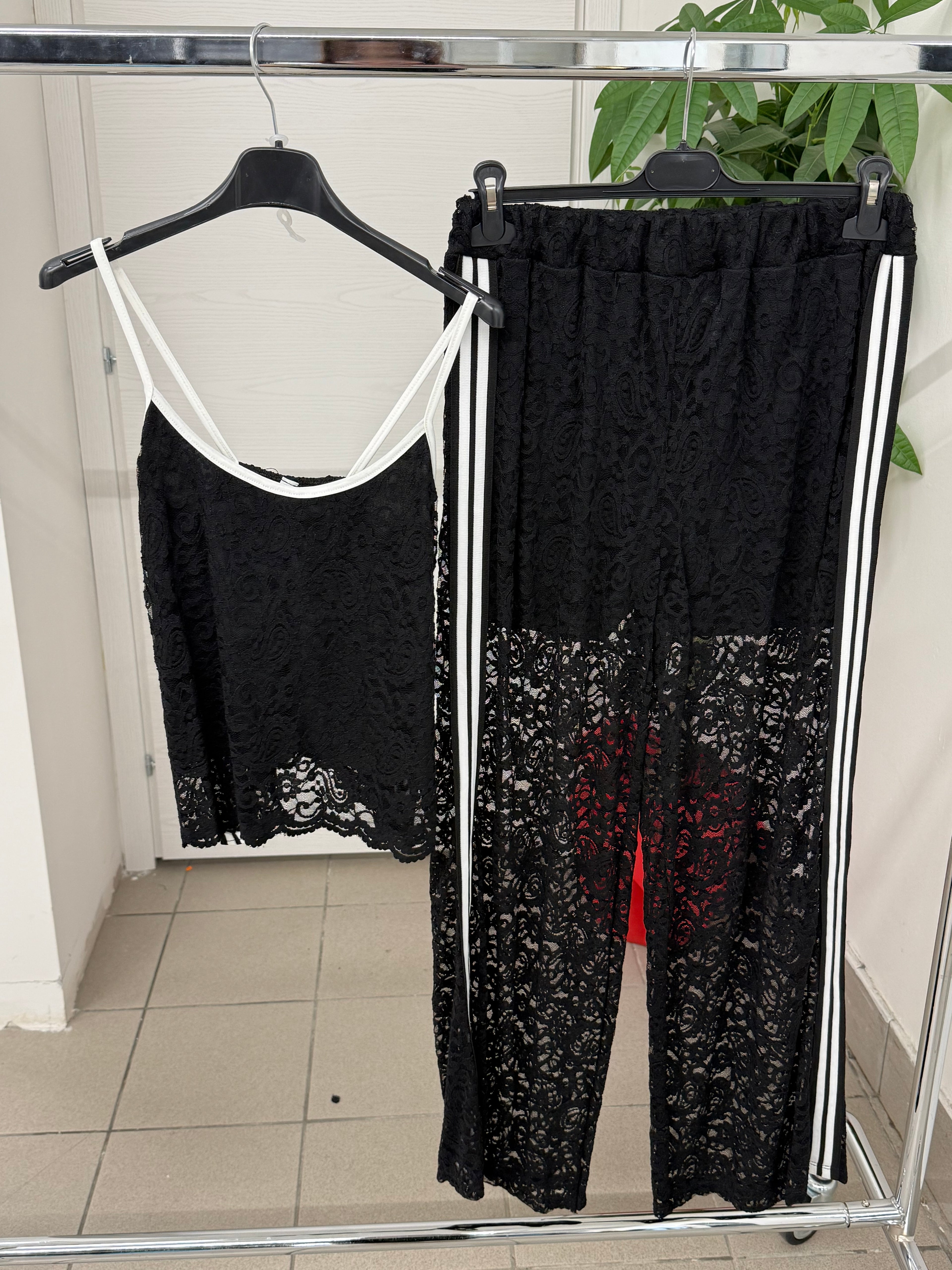 Set coordinato in pizzo Canotta e Pantaloni a palazzo con strisce laterali FGD MODA