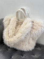 Borsa a spalla con pelliccia brillantinata con doppio manico FGD MODA