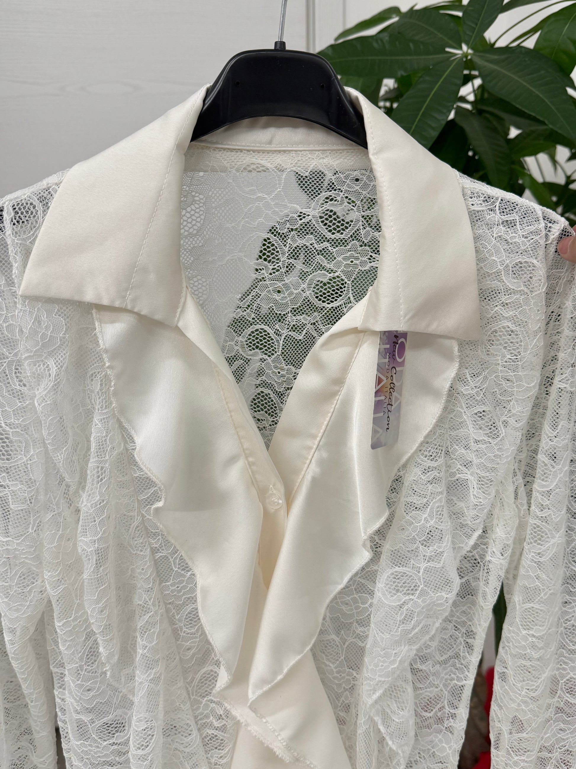 Camicetta a maniche lunghe in pizzo con rouches in raso FGD MODA