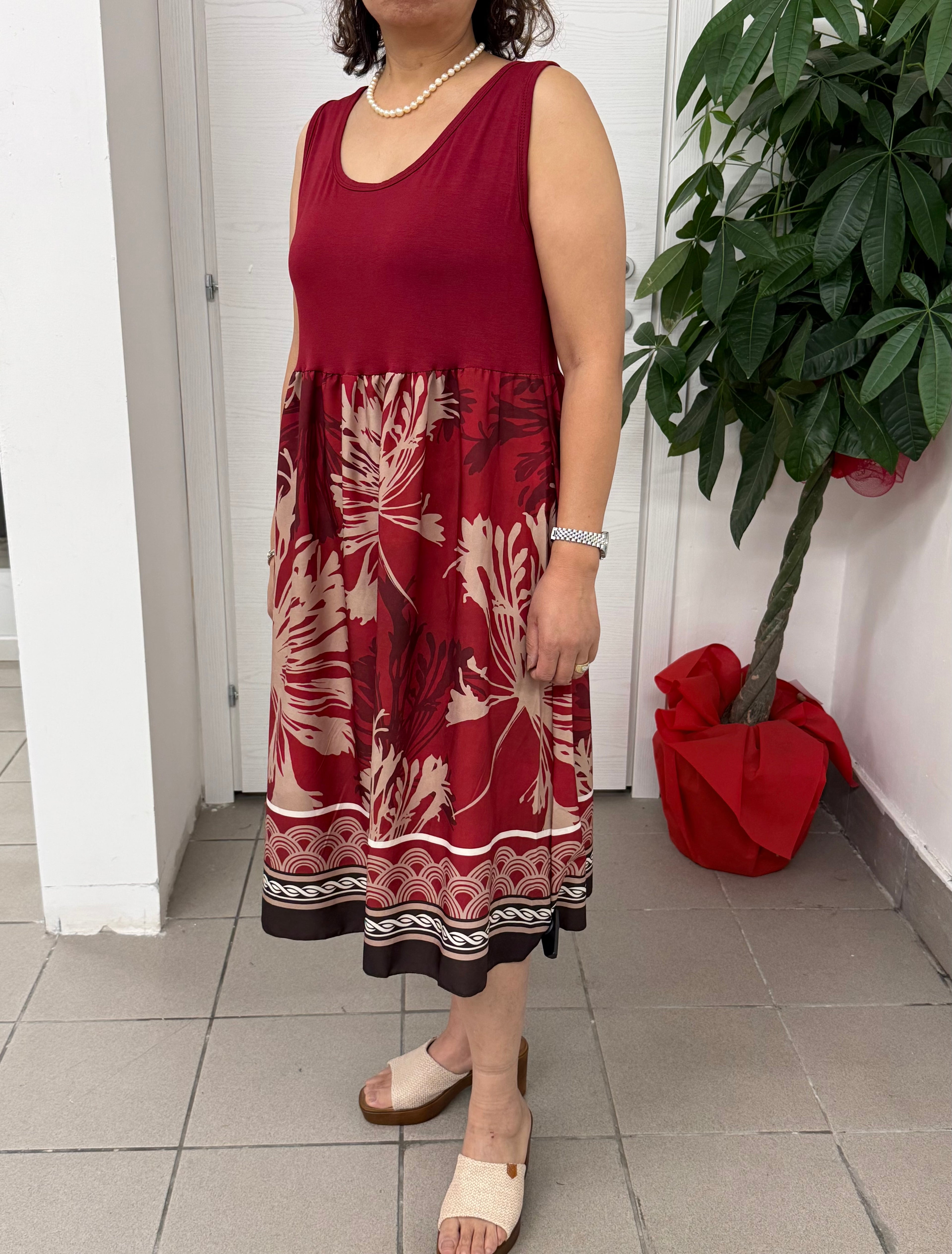 Abito midi in viscosa smanicato con fantasia FGD MODA