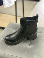 Stivaletti In Ecopelle Con Elastico Laterale E Zip Tacco 5cm MG8921 FGD MODA