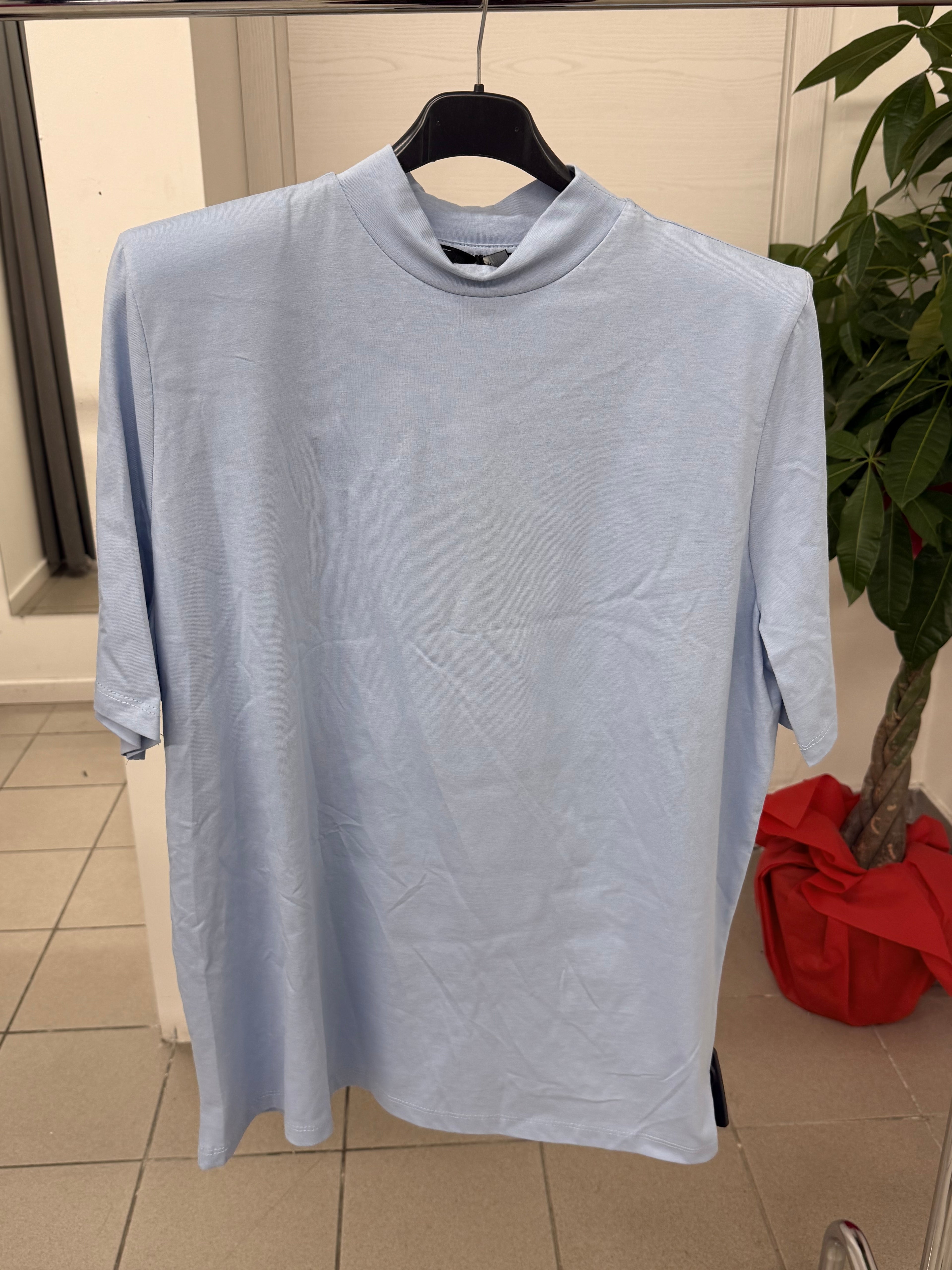 T-shirt over con spalle imbottite FGD MODA