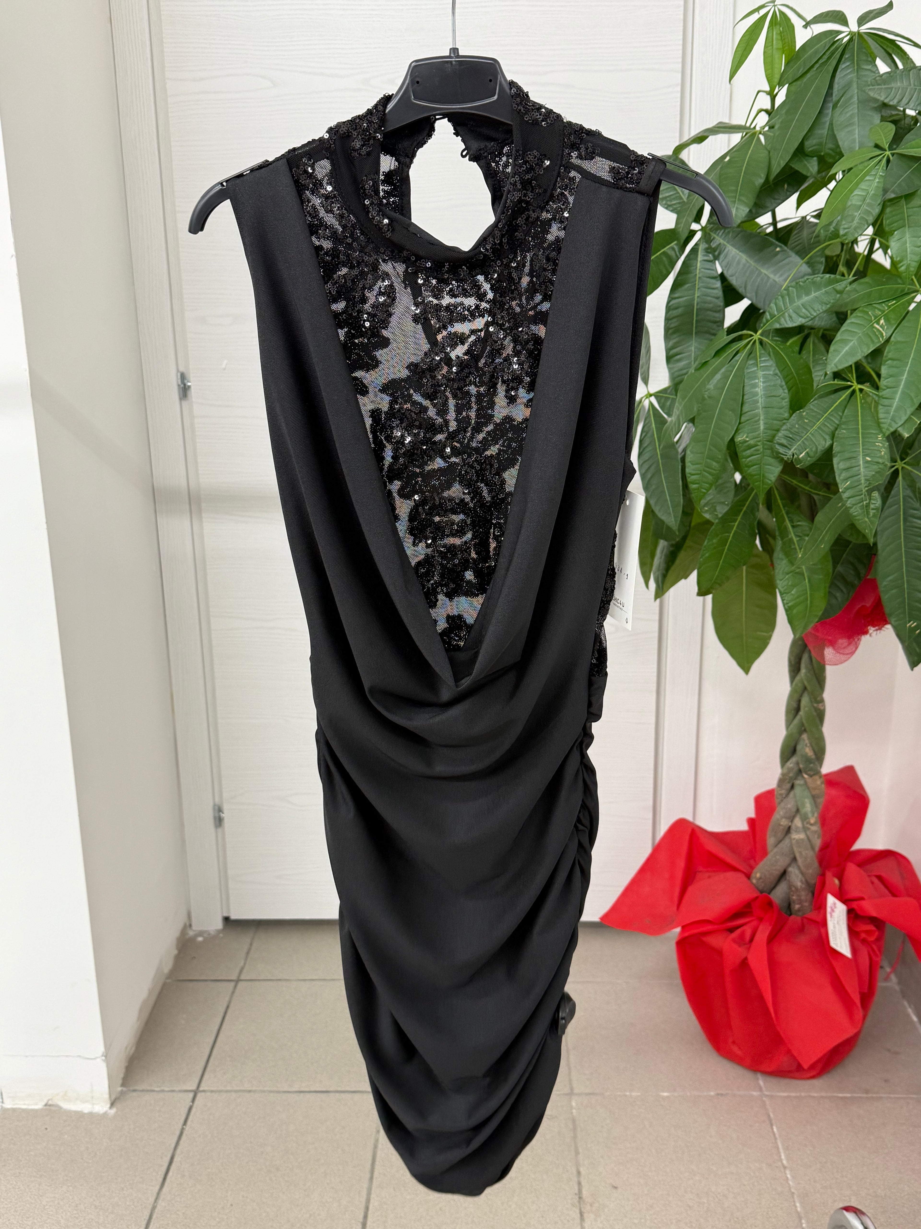 Abito corto semitrasparente con balze con paillettes FGD MODA