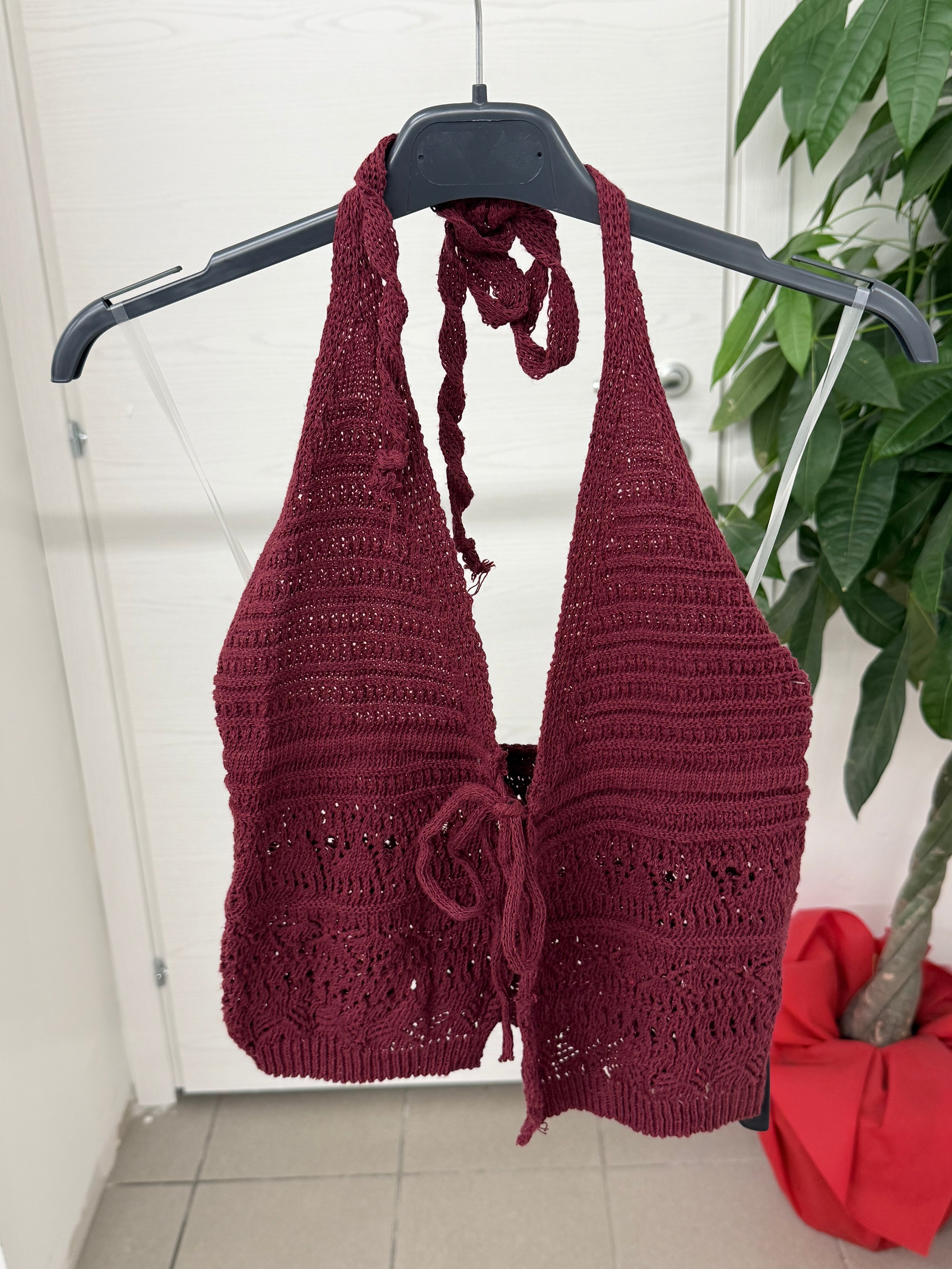 Top a Uncinetto con Collo Halter con Laccio Frontale FGD MODA
