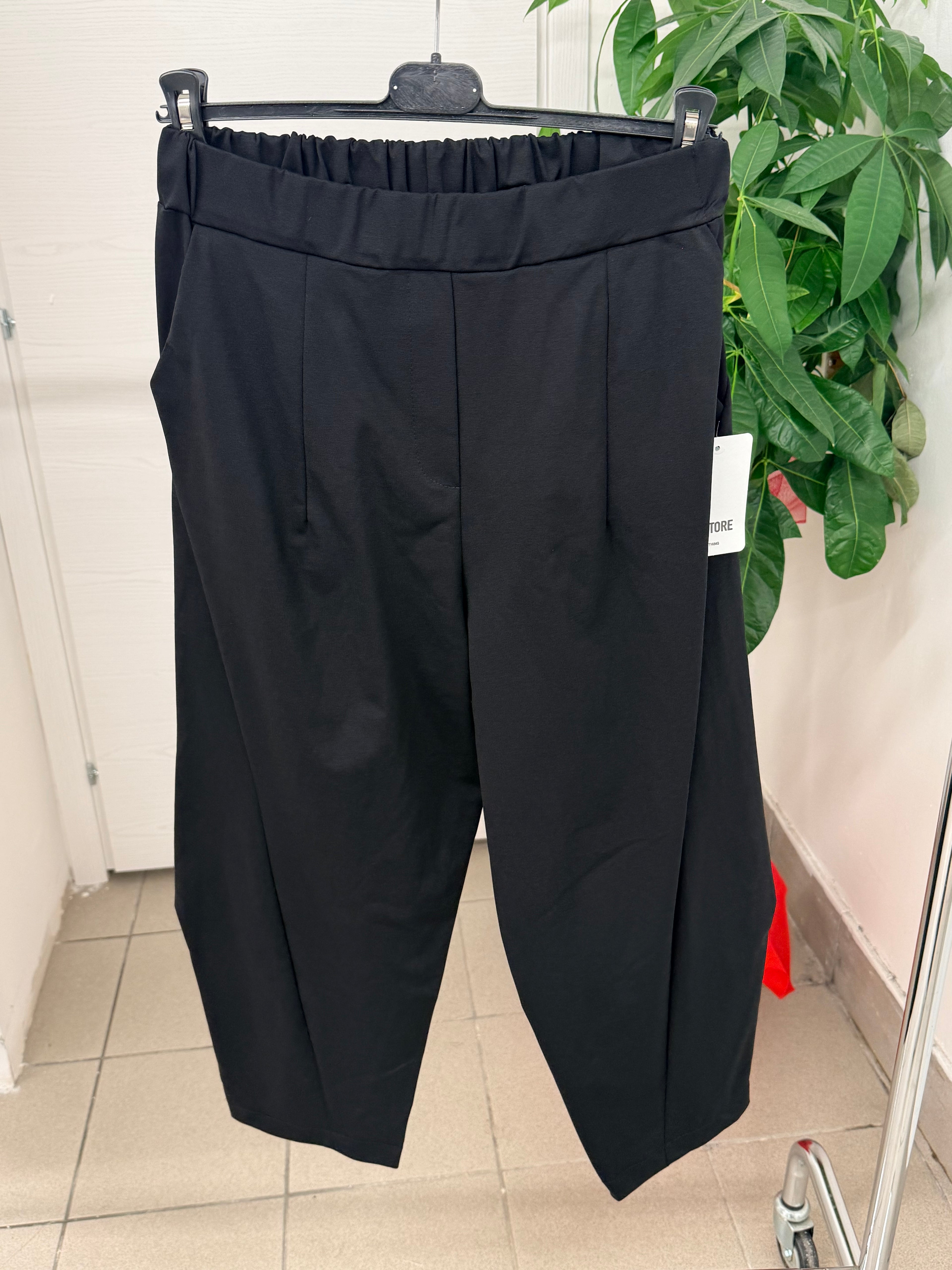 Pantaloni con cuciture laterali FGD MODA