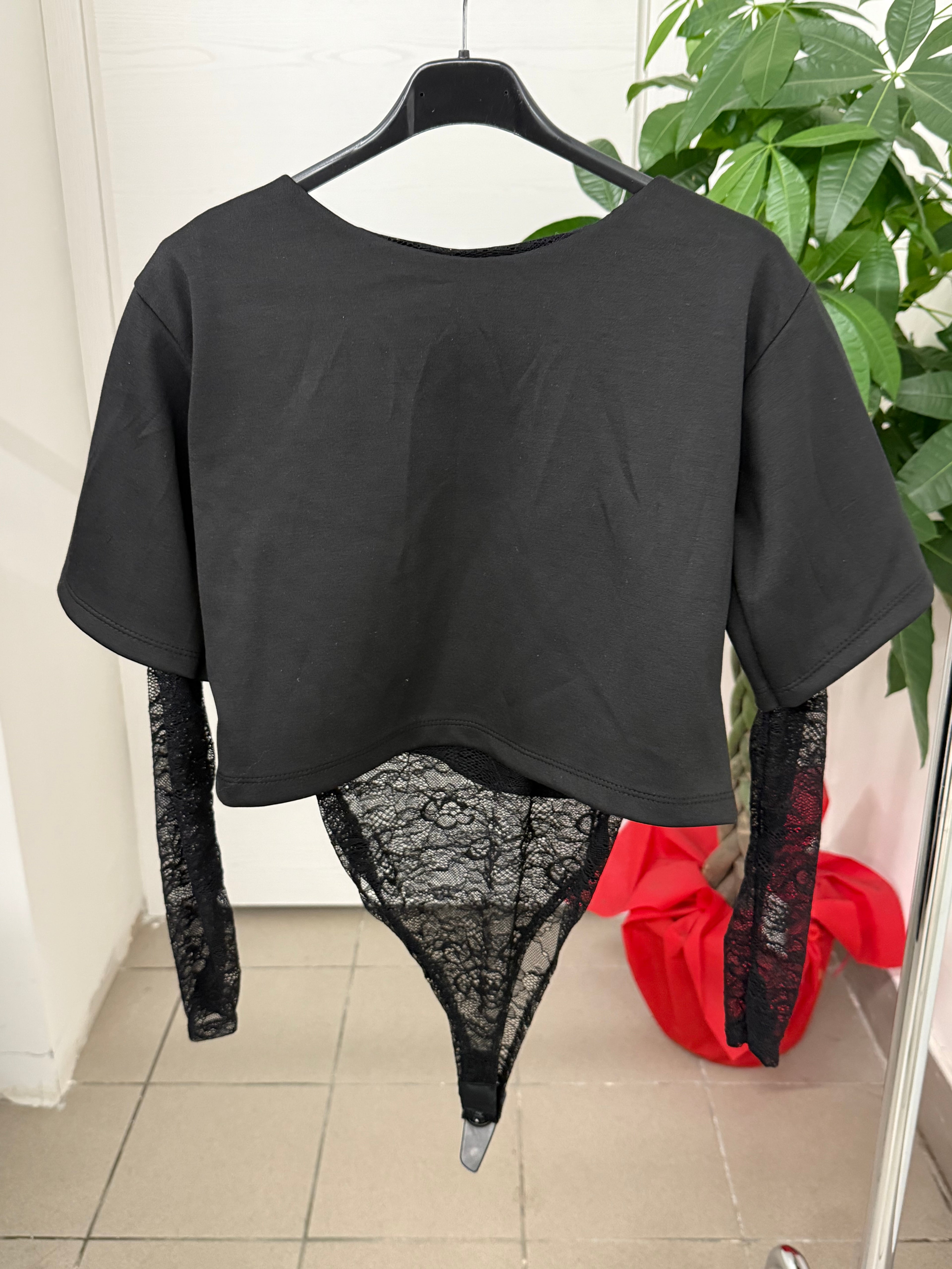 Body con maniche in pizzo FGD MODA