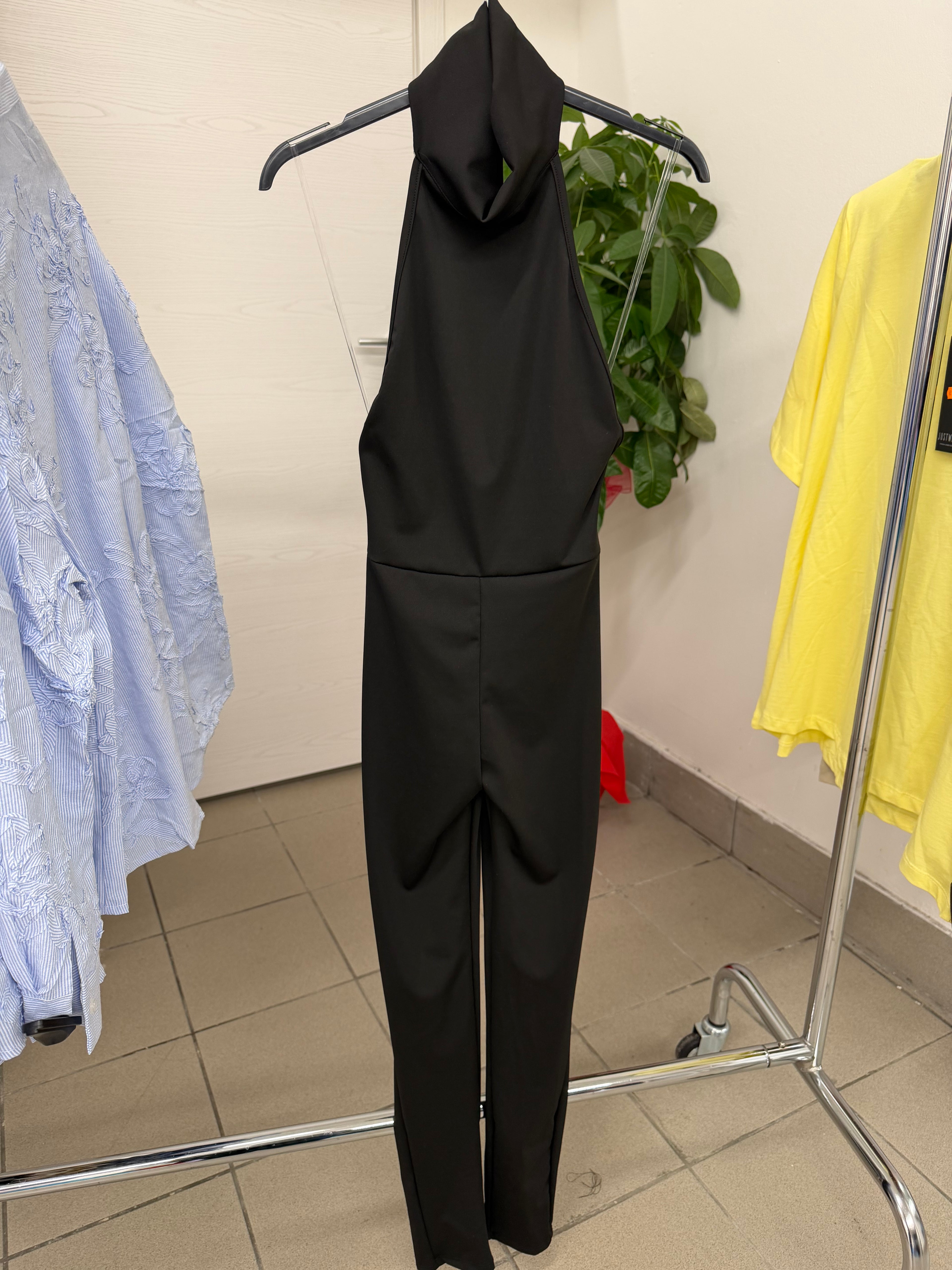 Jumpsuit con scollo halter FGD MODA
