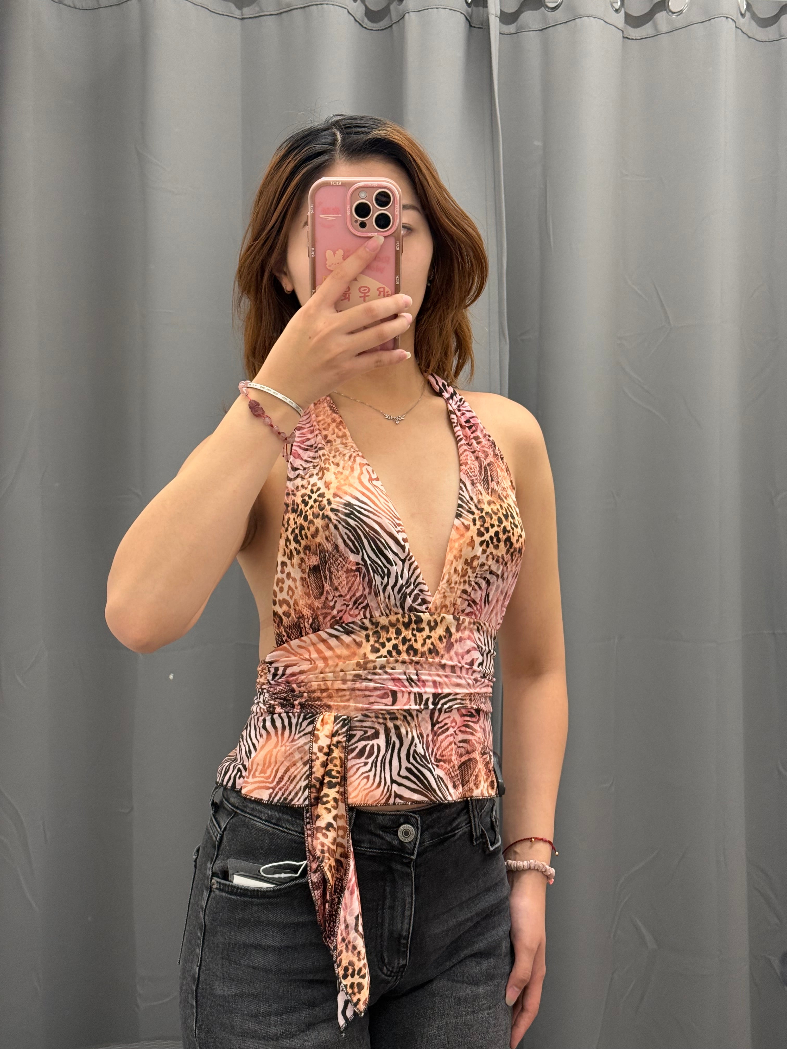 Top halter annodato al collo animalier FGD MODA
