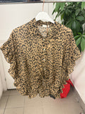 Camicia 100% cotone leopardata con volant laterali FGD MODA