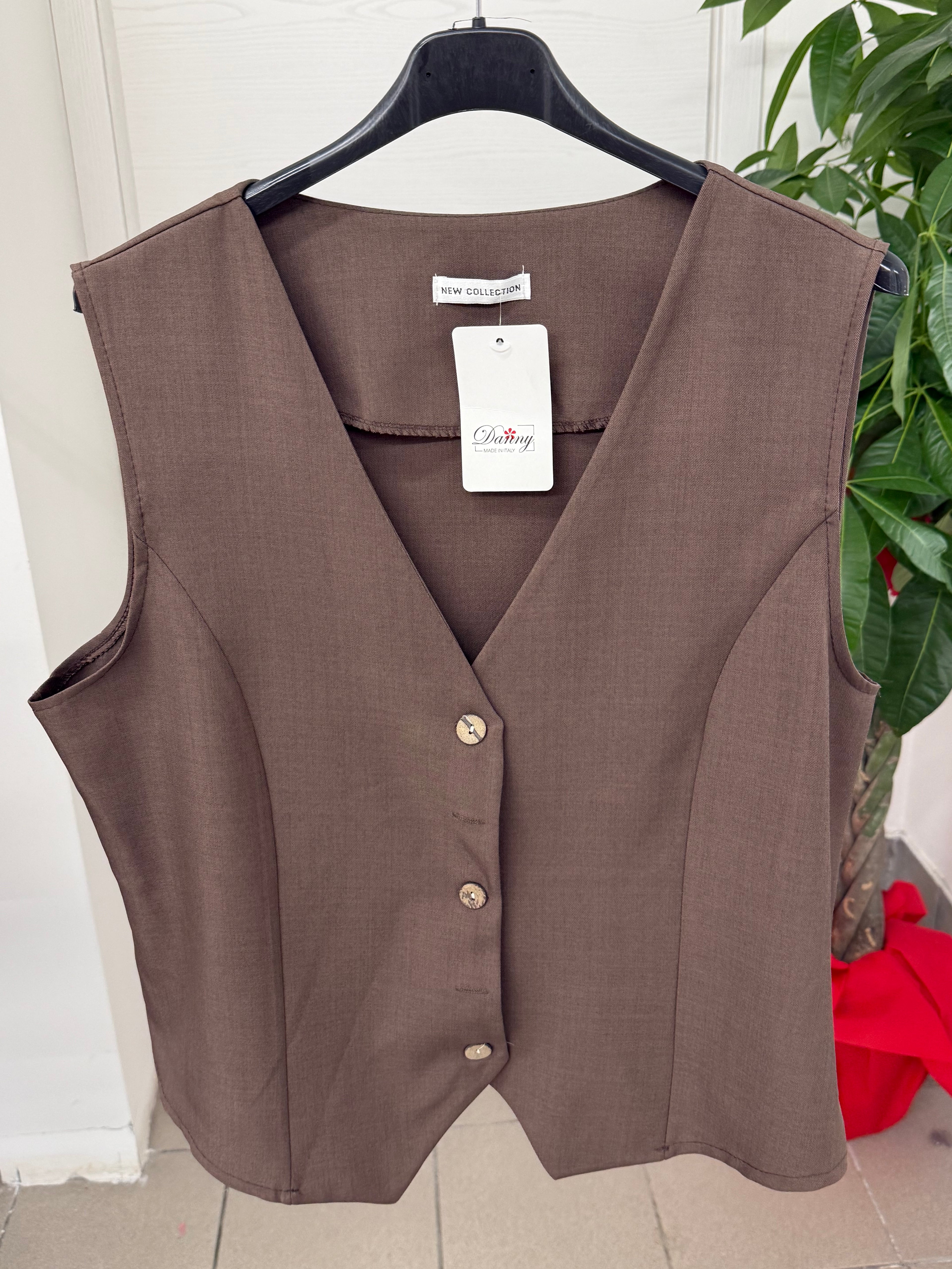 Gilet tinta unita con chiusura a bottoni per taglie curvy