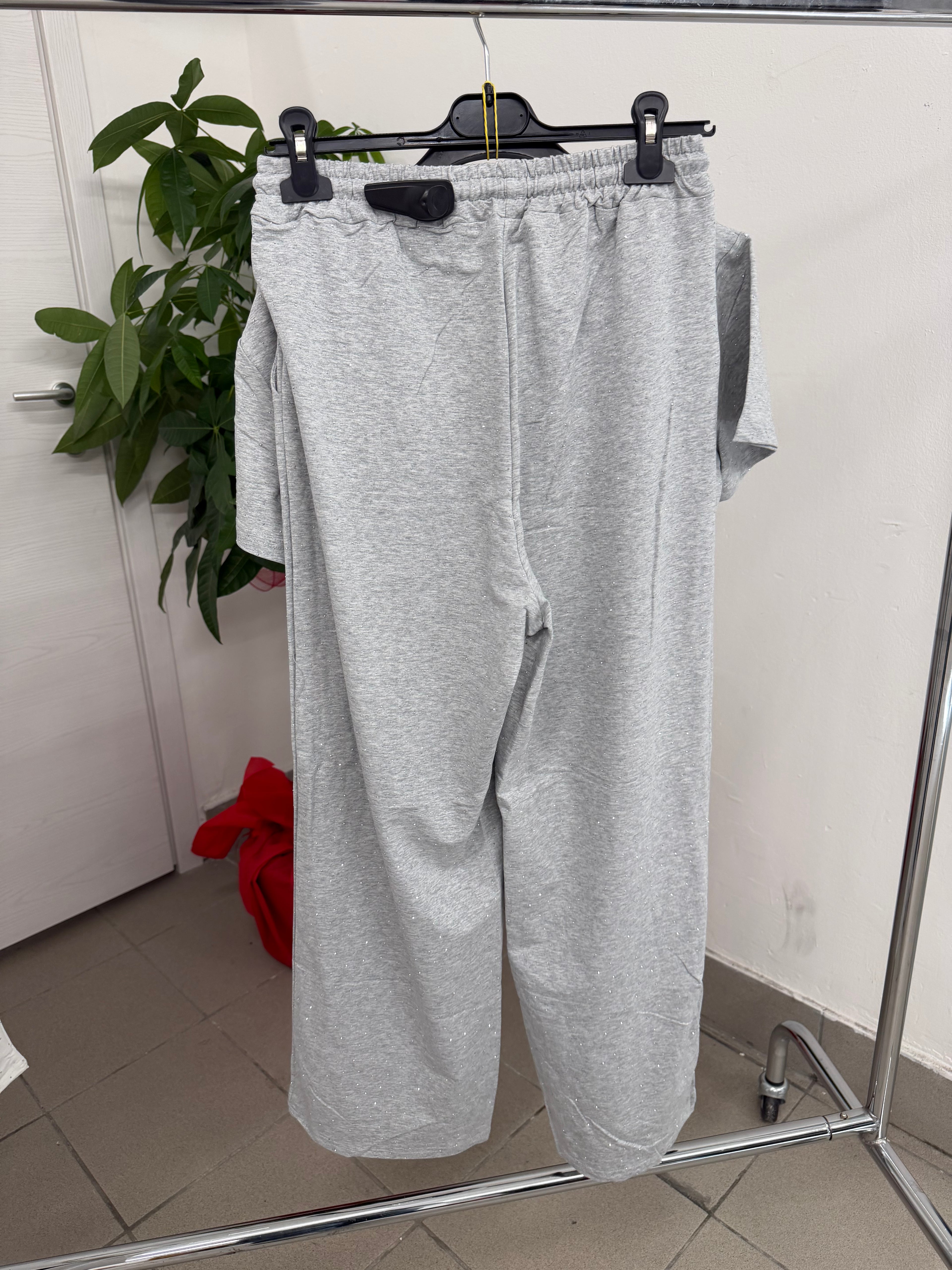 Coordinato t-shirt e tuta a palazzo brillantinato FGD MODA