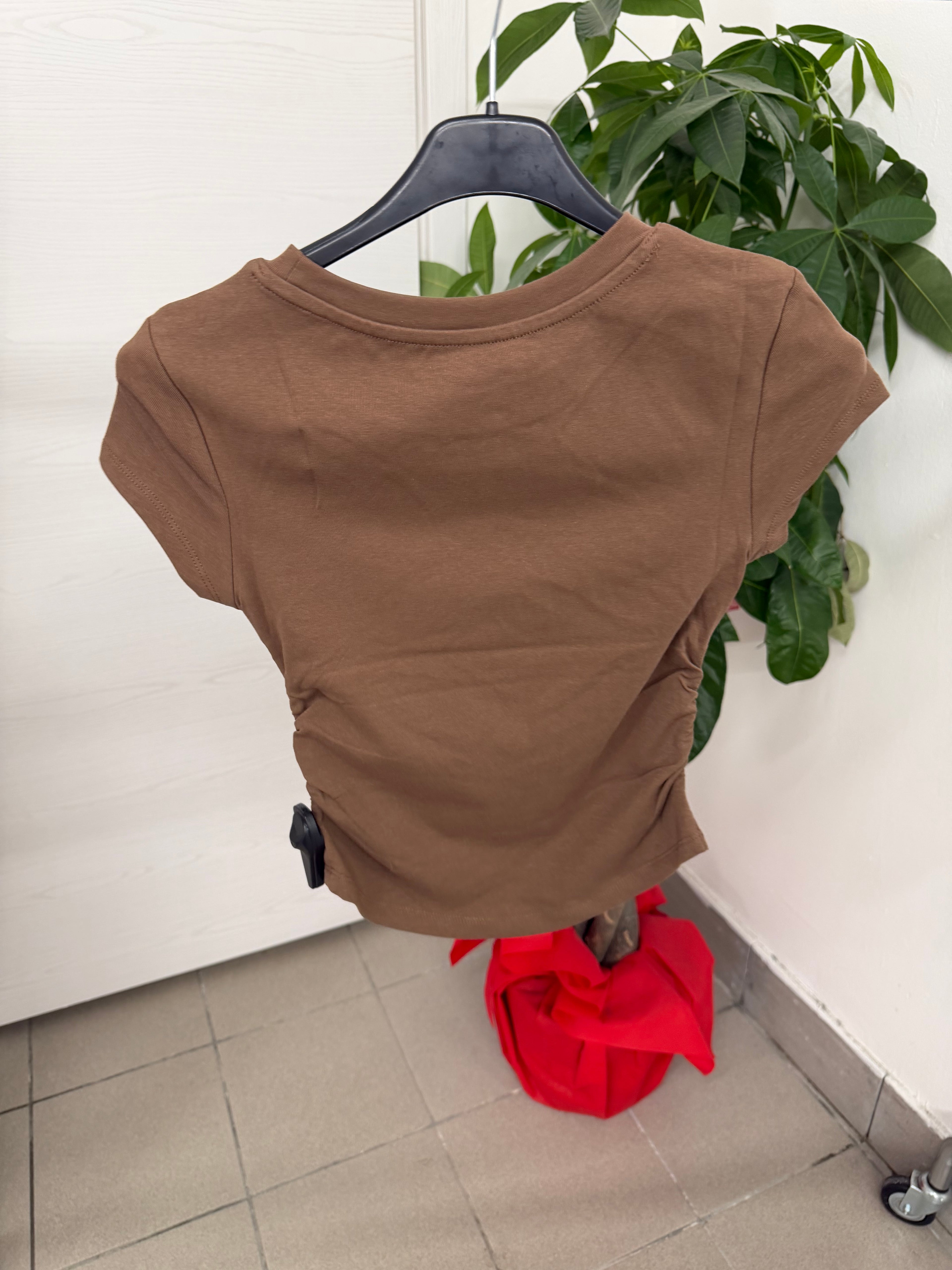 T-shirt basic con arricciatura FGD MODA