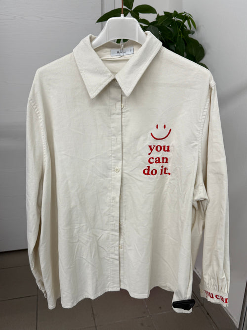 Camicia in velluto a costine con scritta “You can do it”