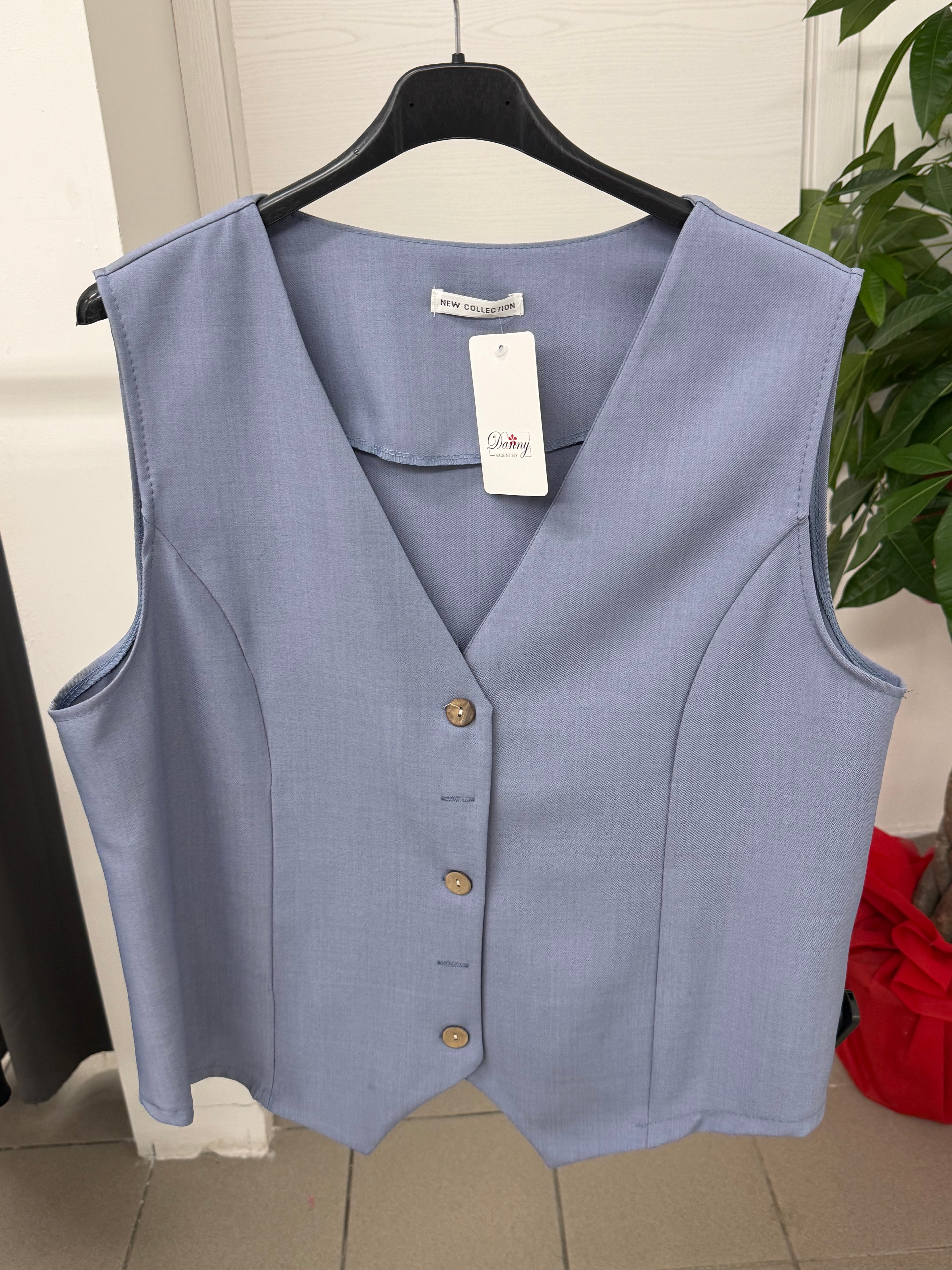 Gilet tinta unita con chiusura a bottoni per taglie curvy