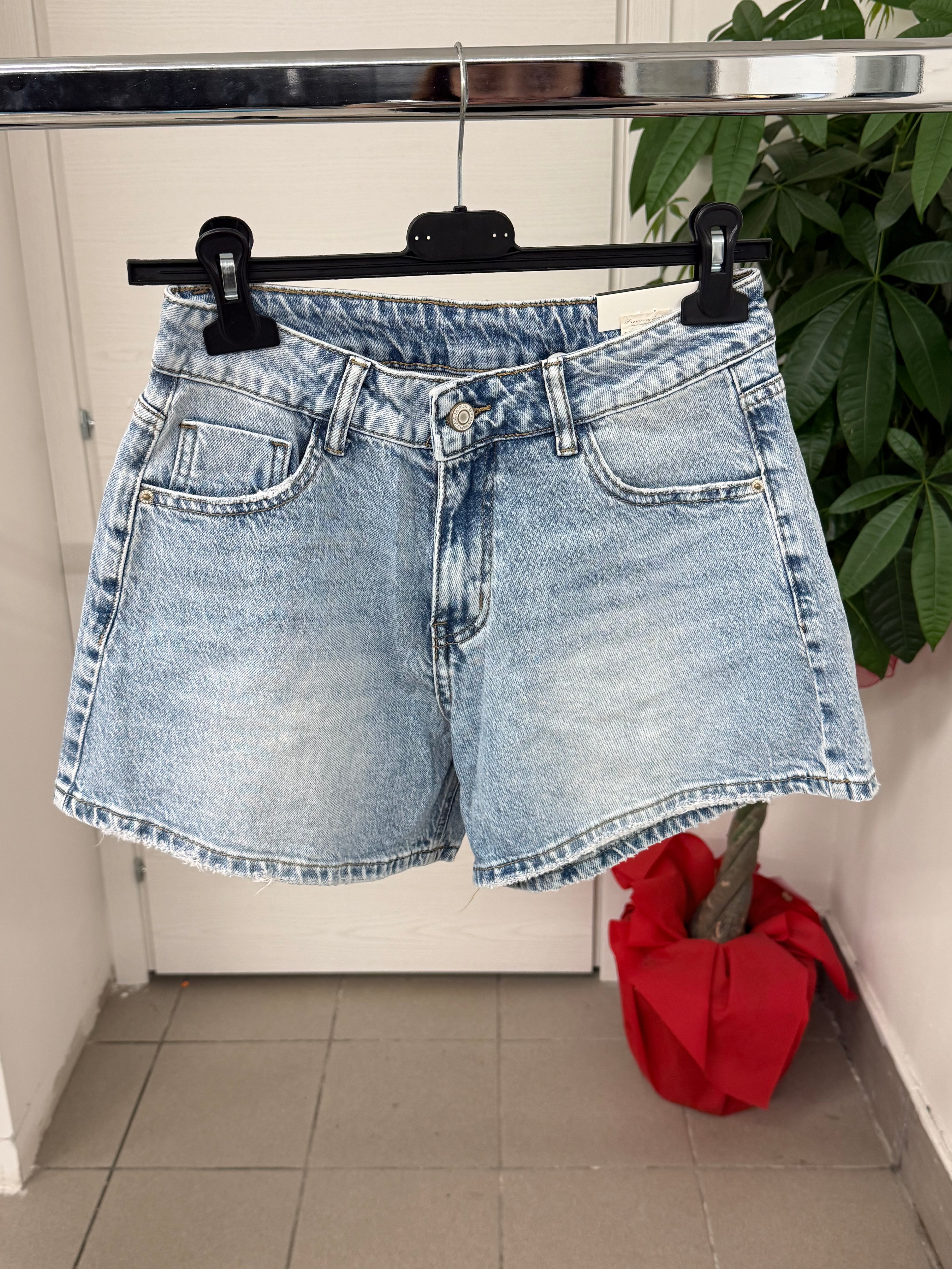 Pantaloncini di jeans D5481 FGD MODA