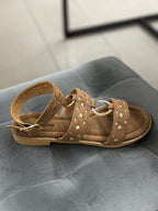 Sandali in camoscio con cinturino alla caviglia con borchie H156 FGD MODA