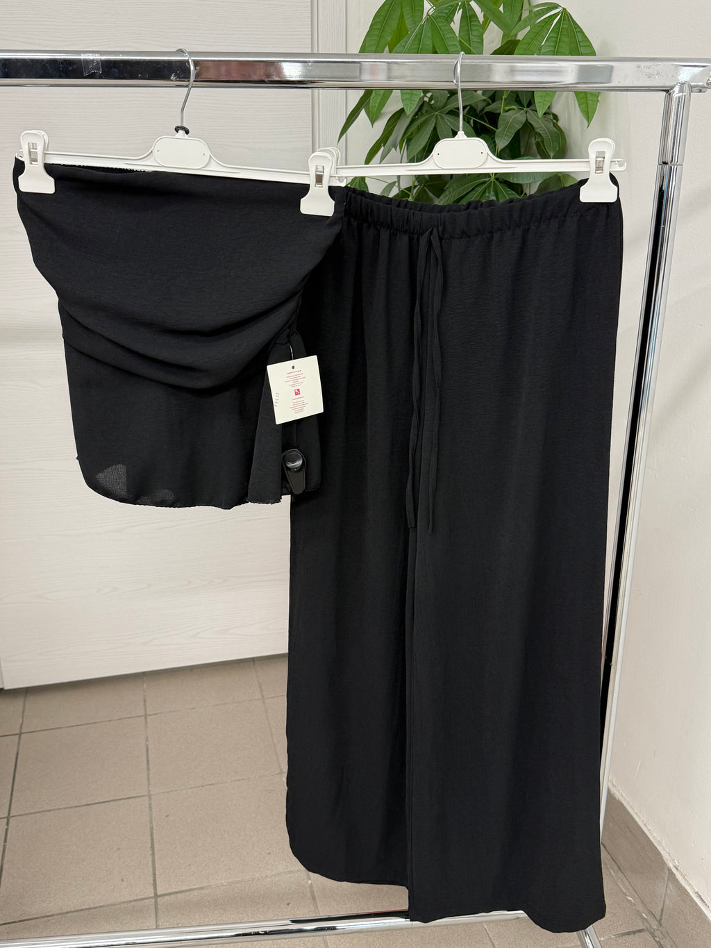 Set coordinato Top a fascia con arricciatura e Pantaloni a palazzo FGD MODA