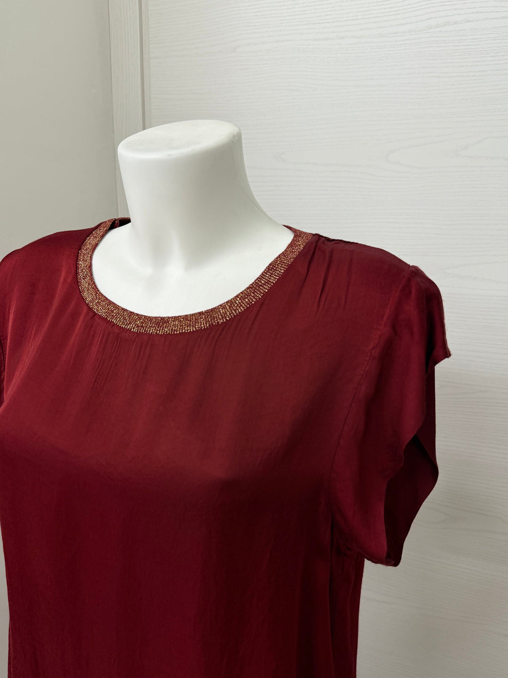 Maglietta maniche corte tinta unita con colletto lurex FGD MODA