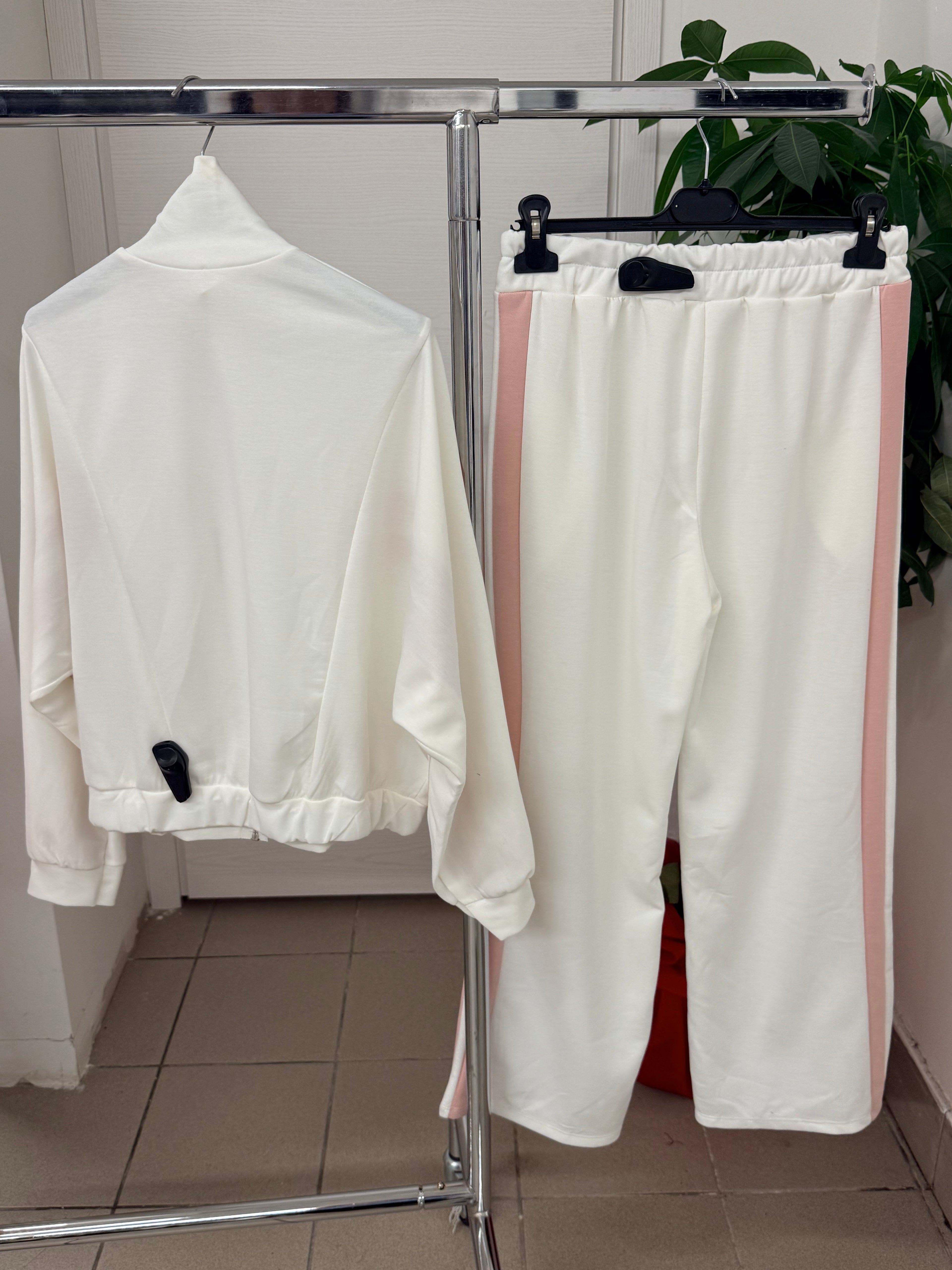 Set coordinato Felpa over fit con zip e Pantaloni a palazzo con strisce laterali FGD MODA