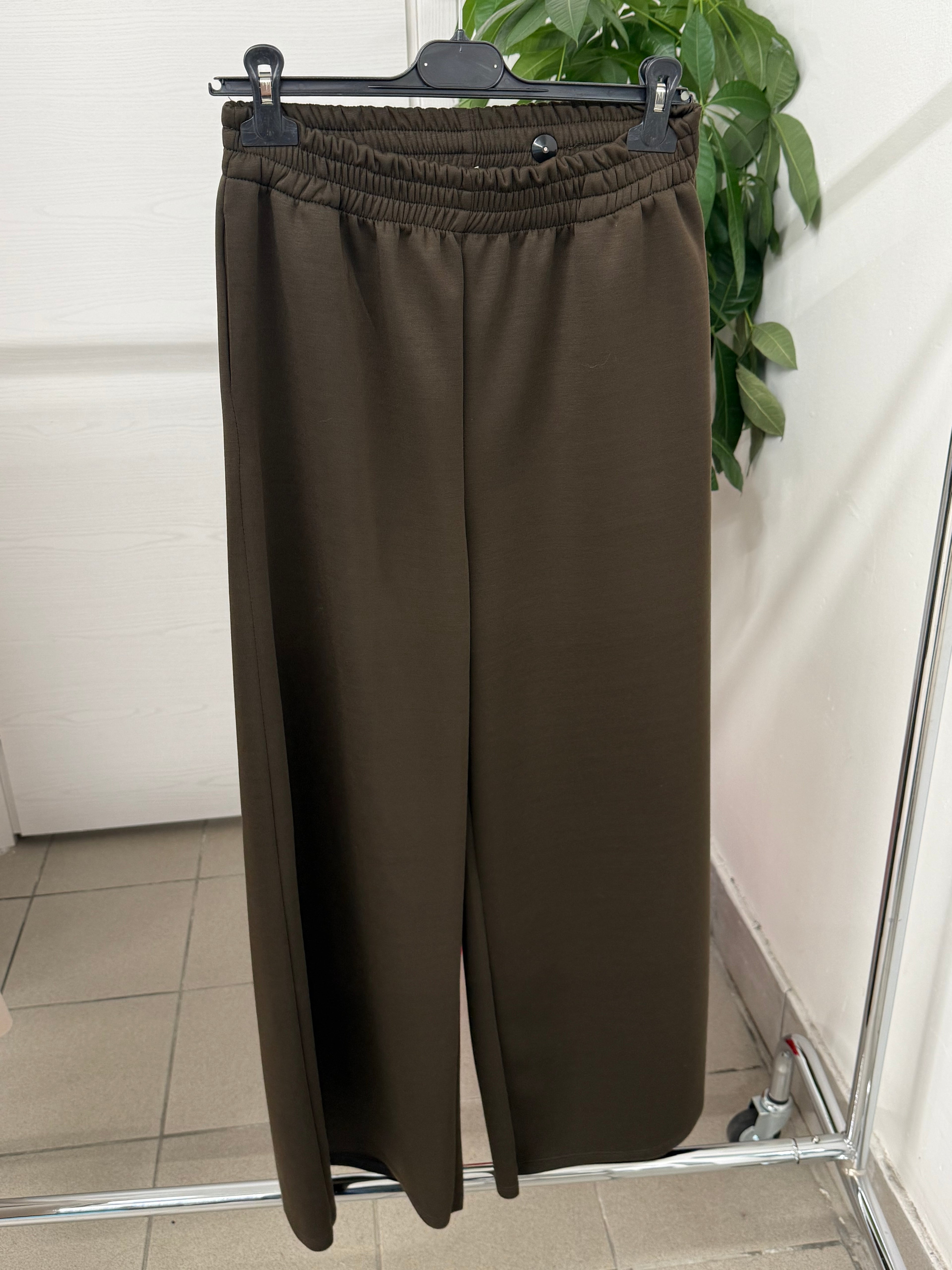 Pantaloni tuta a palazzo