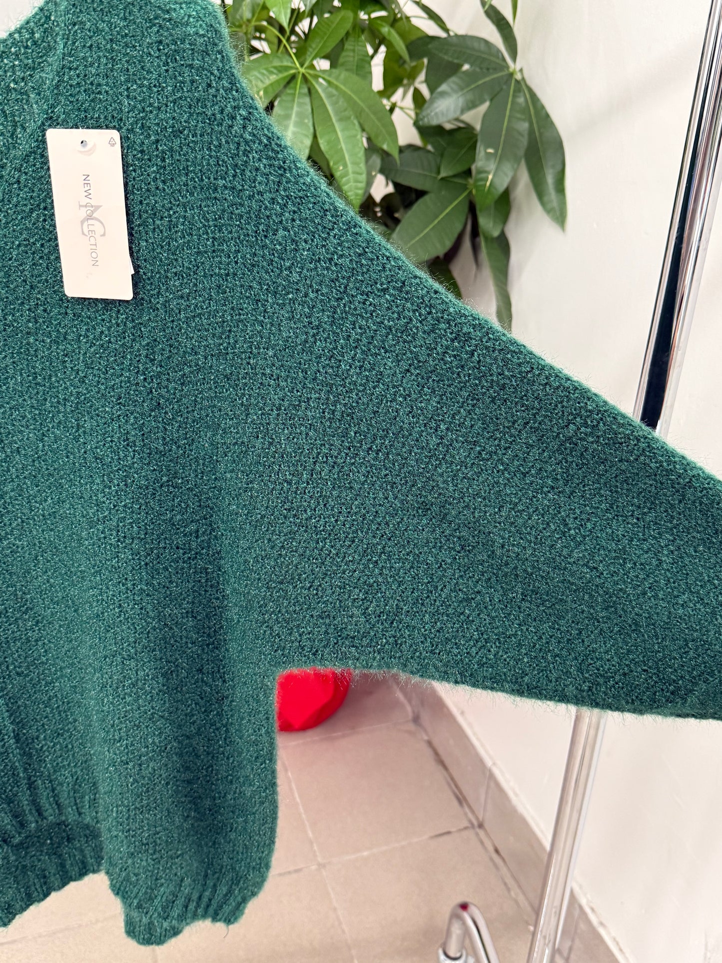 Maglioncino lungo tinta unita con maniche a pipistrello