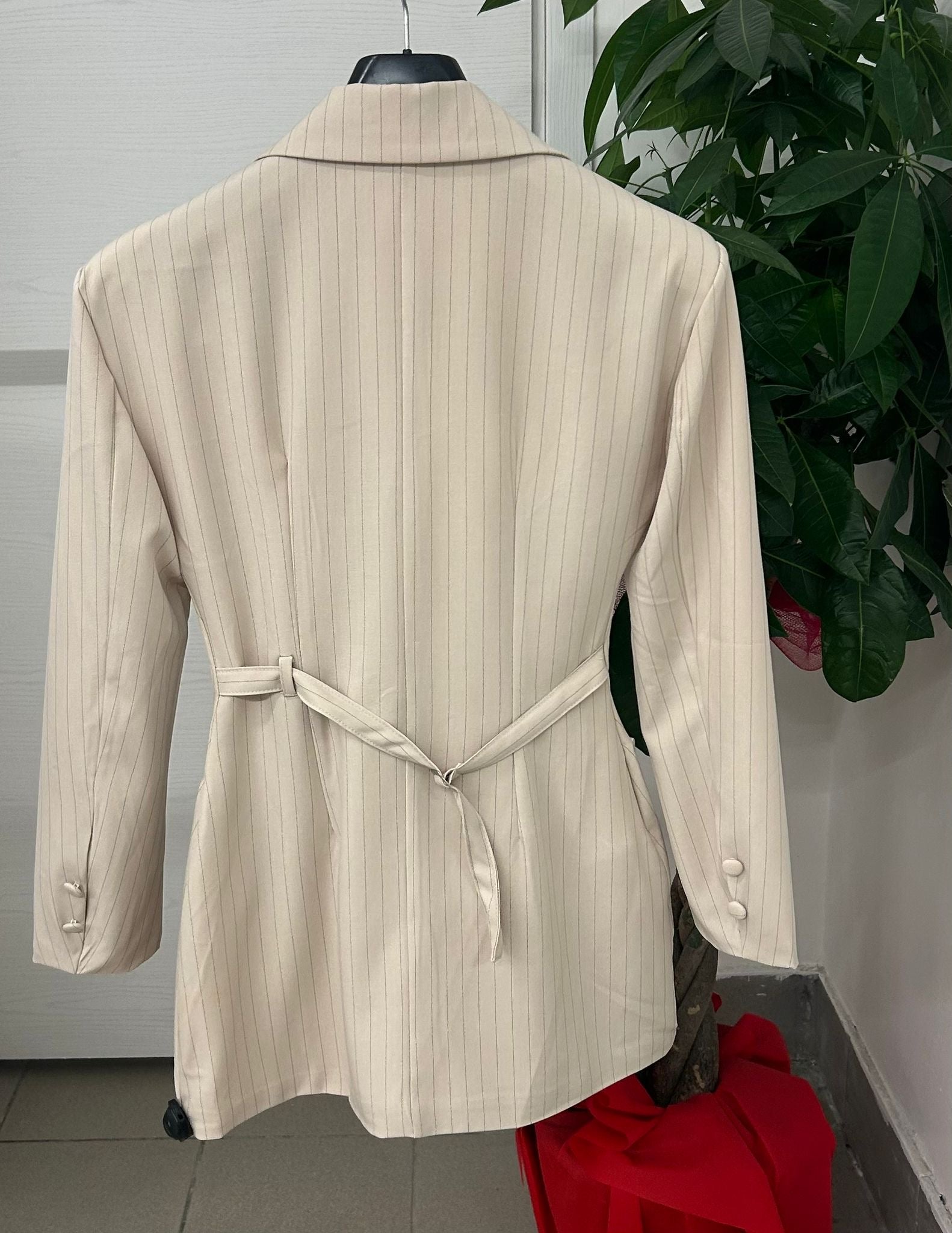 Abito blazer a righe con cinta regolabile sul retro FGD MODA
