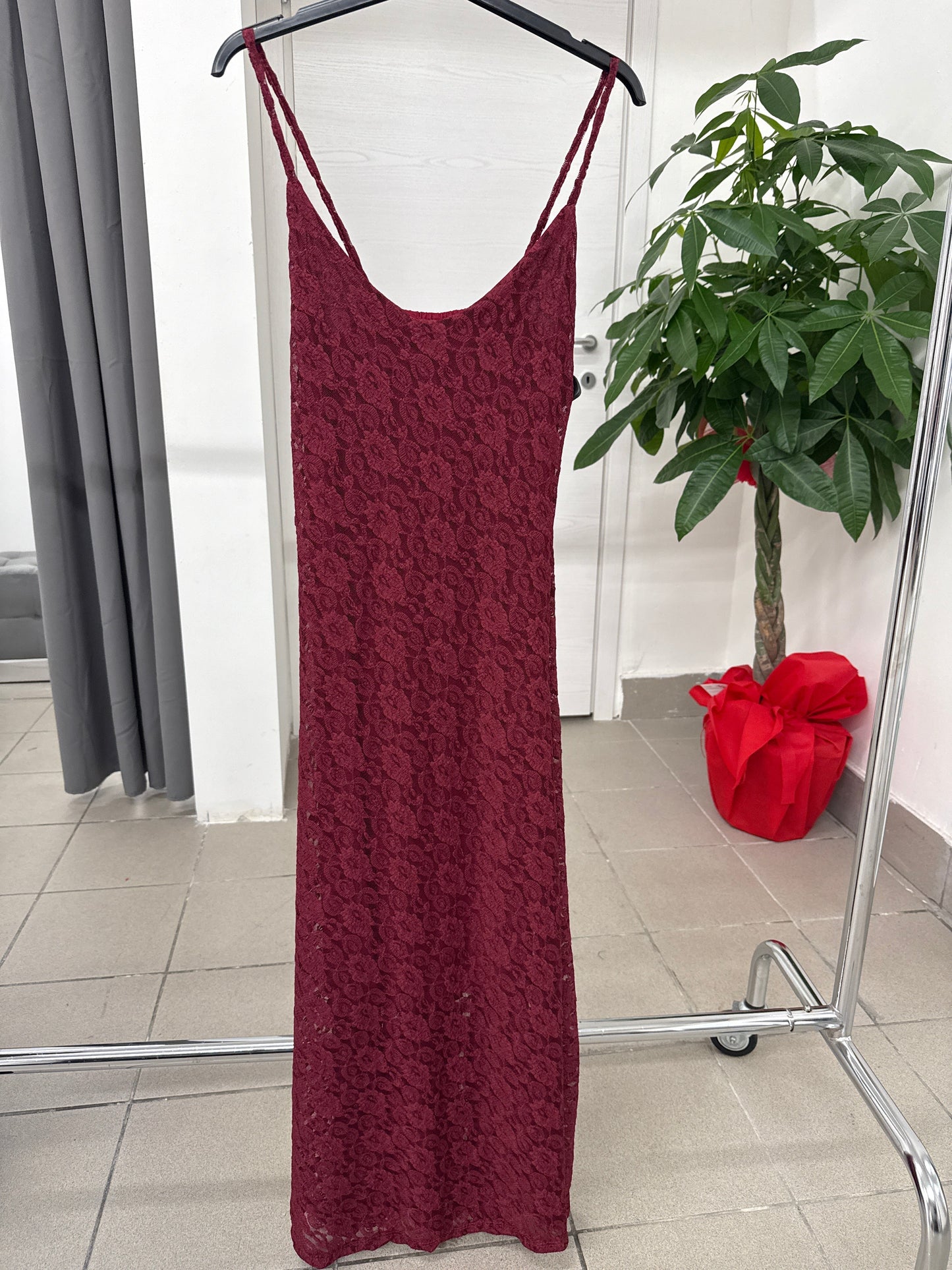 Abito lungo in pizzo FGD MODA