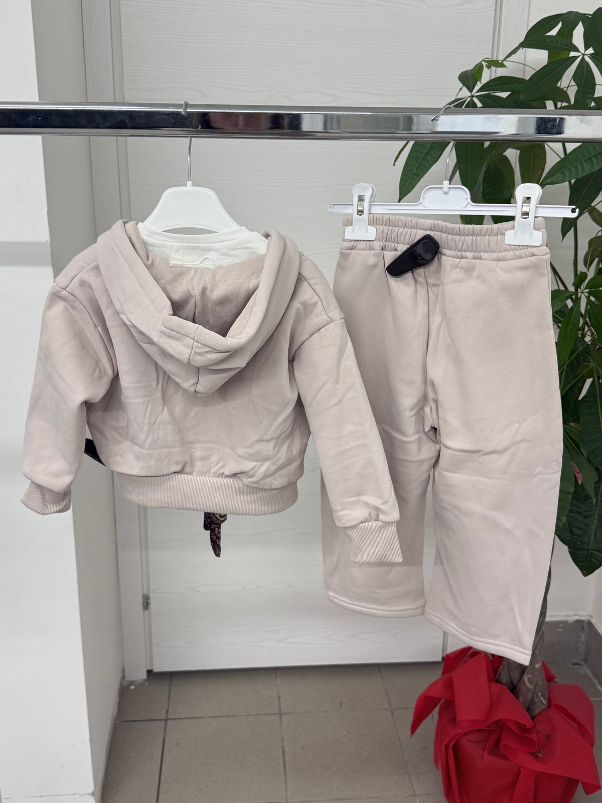 Set Coordinato 3 Pezzi Felpato Maglietta Basic, Felpa Con Zip E Pantaloni Balloon FGD MODA