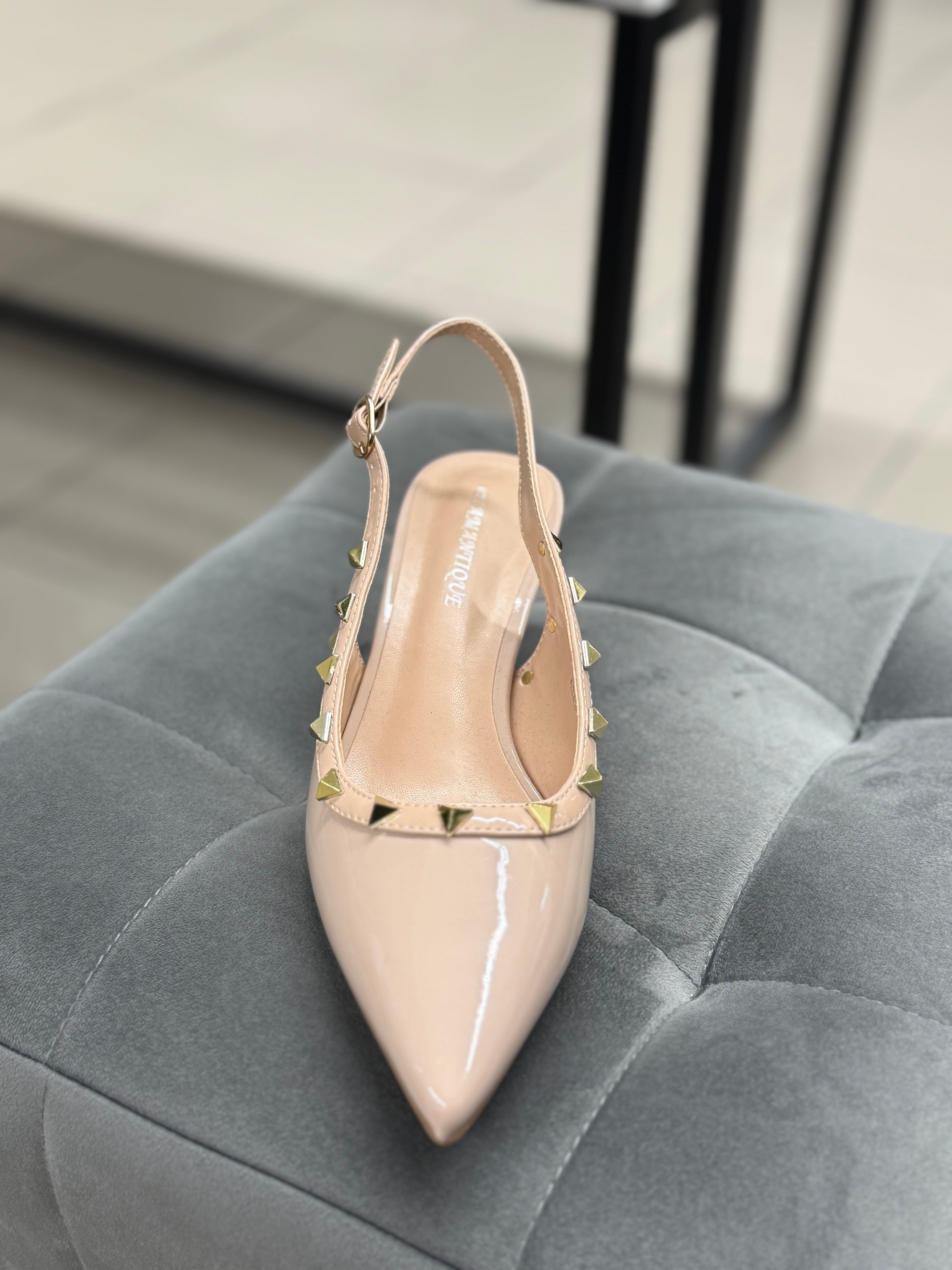 Décolleté lucidi con borchie con cinturino tacco 5cm FGD MODA