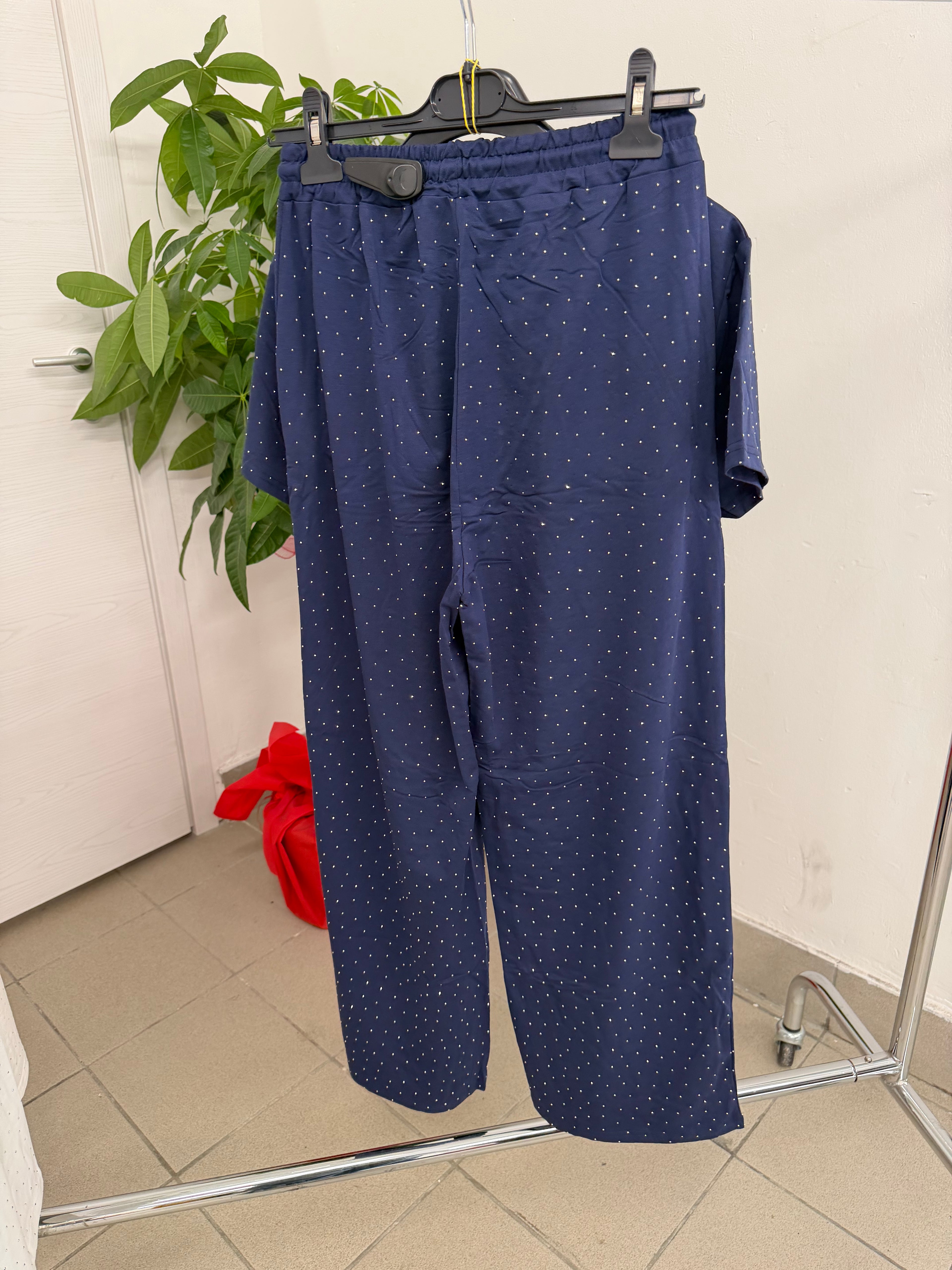 Coordinato t-shirt e tuta a palazzo brillantinato FGD MODA