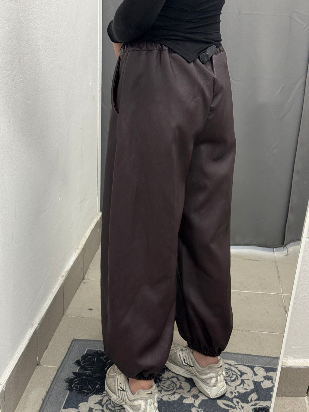 Pantaloni In Ecopelle Balloon Con Polsini FGD MODA
